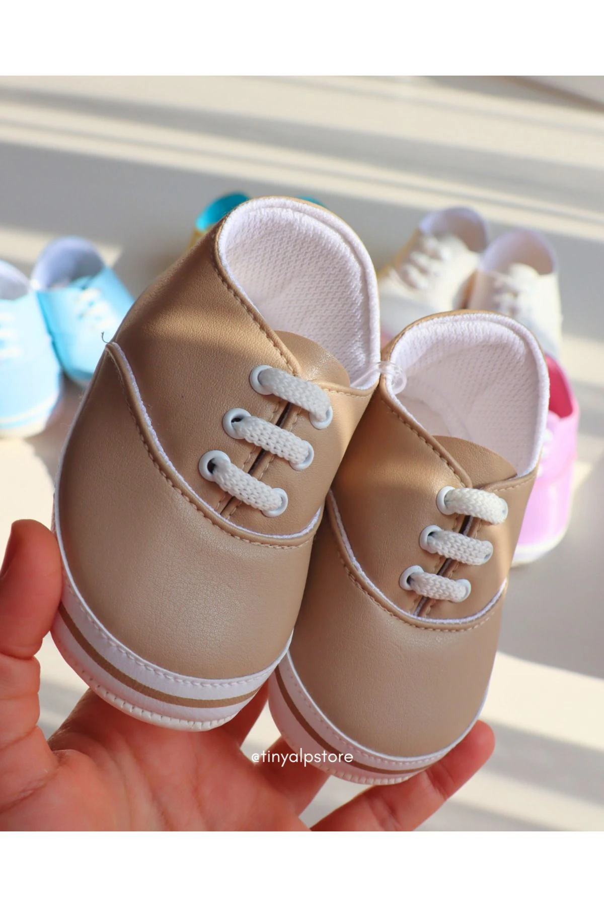 Bayramlık Retro Soft Renkli Tasarım Desenli Tabanı Yumuşacık Renkli Kız Erkek Bebek Ayakkabısı