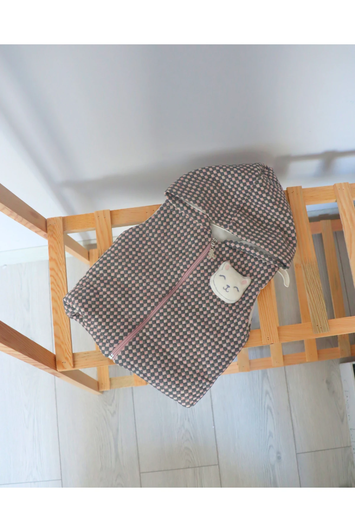 Tasarım Desenli ŞIk ve Rahat Erkek Kız Bebek Elyaflı Yelek - bordo