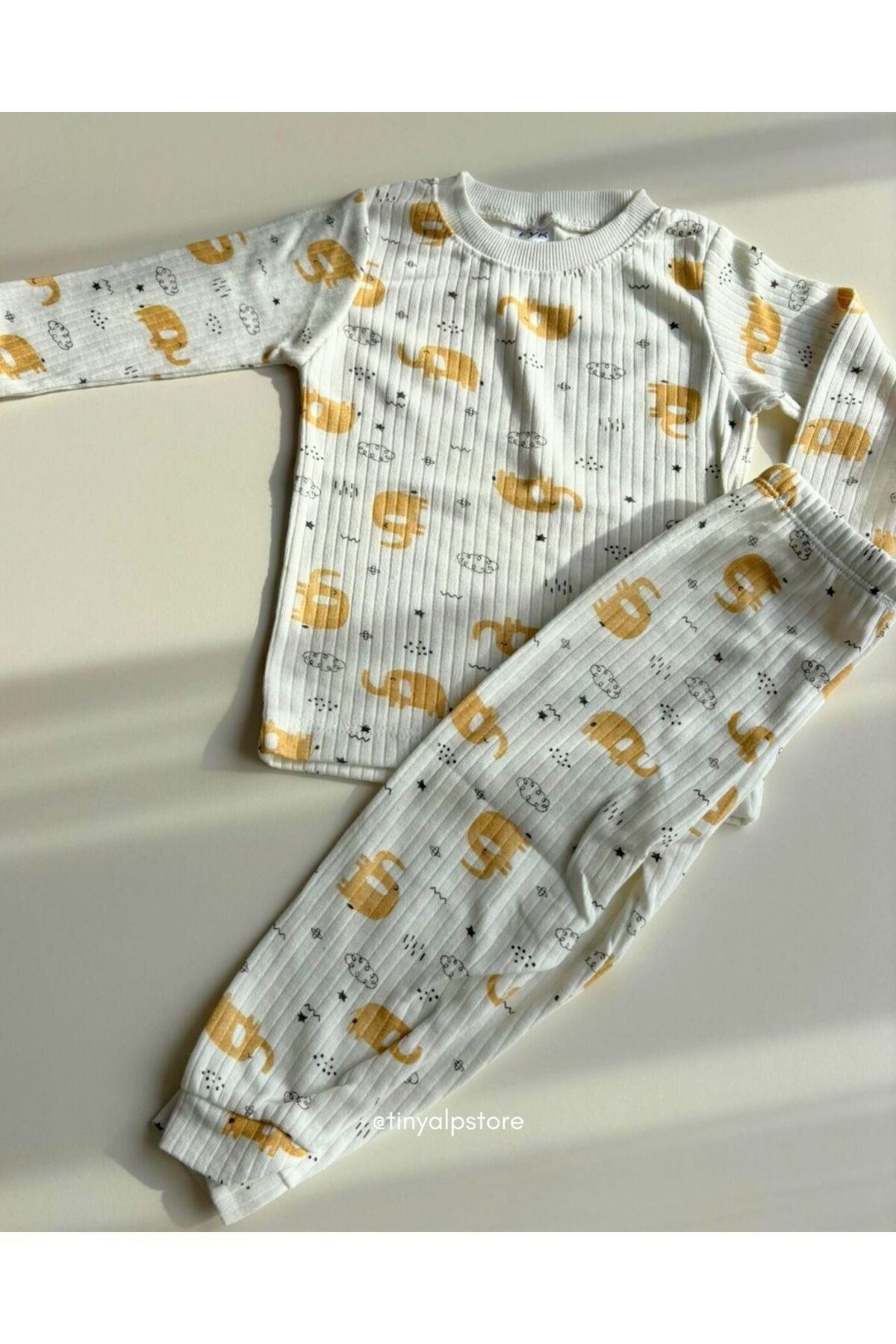 Yumuşacık Baharlık Rahat Kumaş Yazlık Çocuk Unisex Pijama Takımı - kahverengi