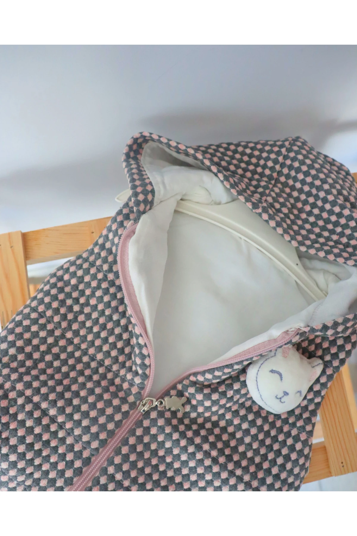 Tasarım Desenli ŞIk ve Rahat Erkek Kız Bebek Elyaflı Yelek