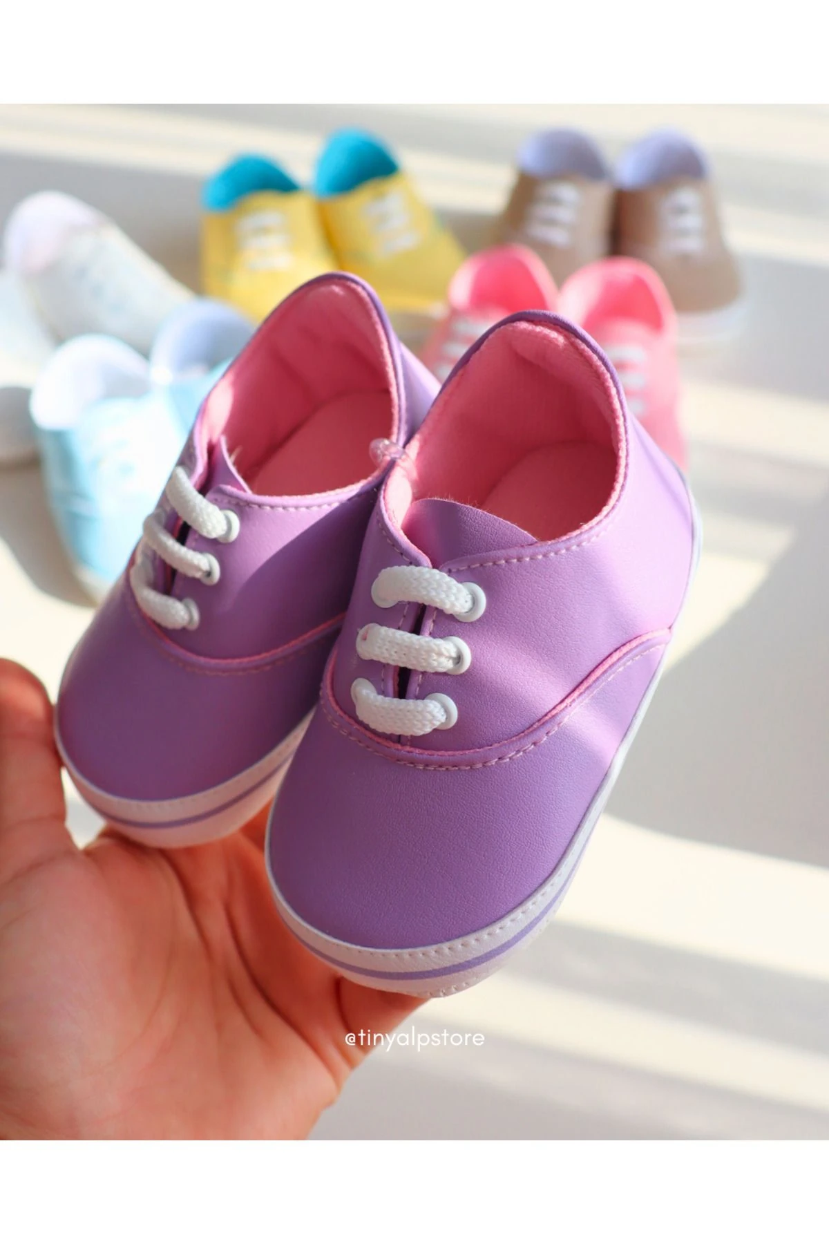 Bayramlık Retro Soft Renkli Tasarım Desenli Tabanı Yumuşacık Renkli Kız Erkek Bebek Ayakkabısı