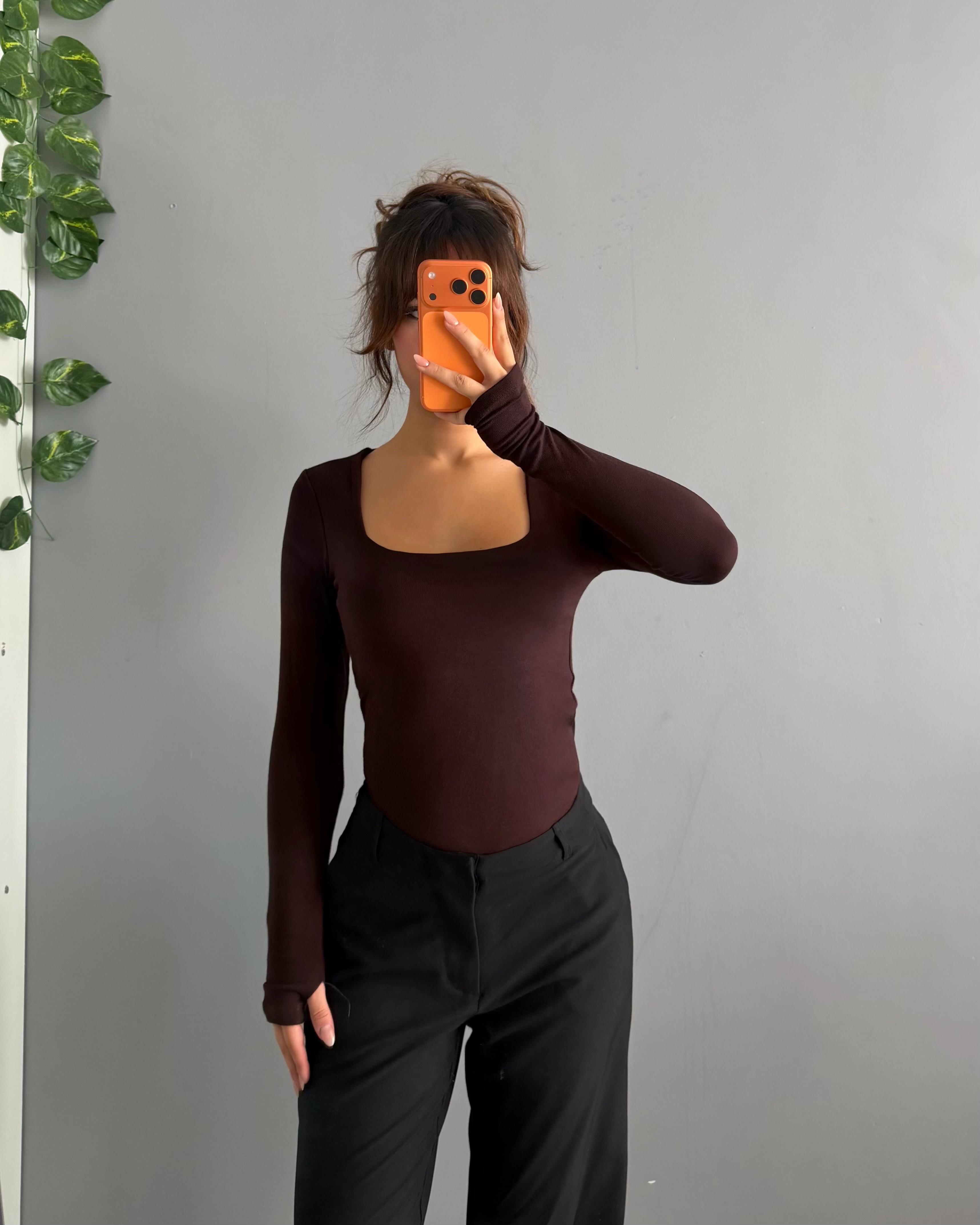 Kare yaka uzun kollu bluz image