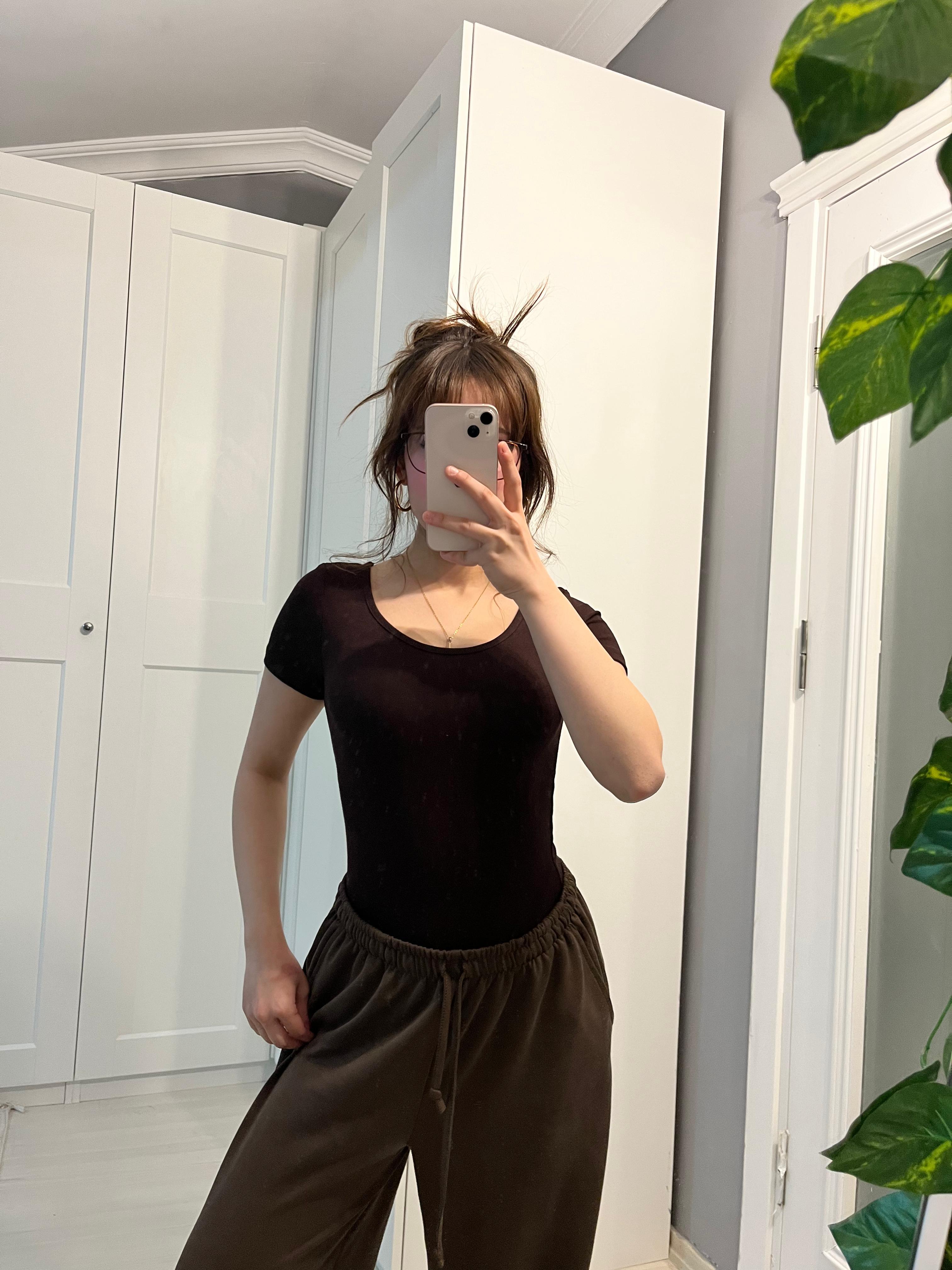 U yaka kısa kollu bluz