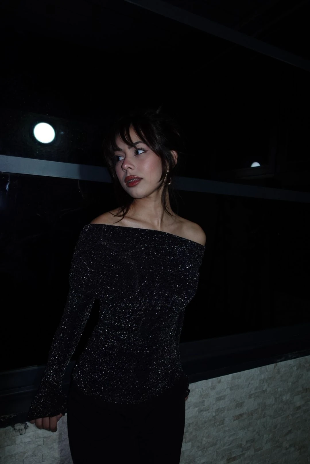 Işıltılı madonna yaka bluz image