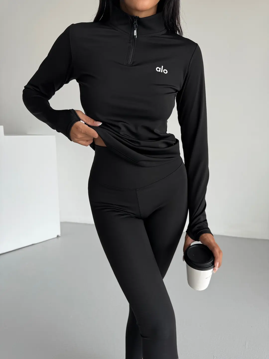 ALO YOGA ブラック ジッパー付き長袖 トレーニングウェア XS Alo Sportswear Takım