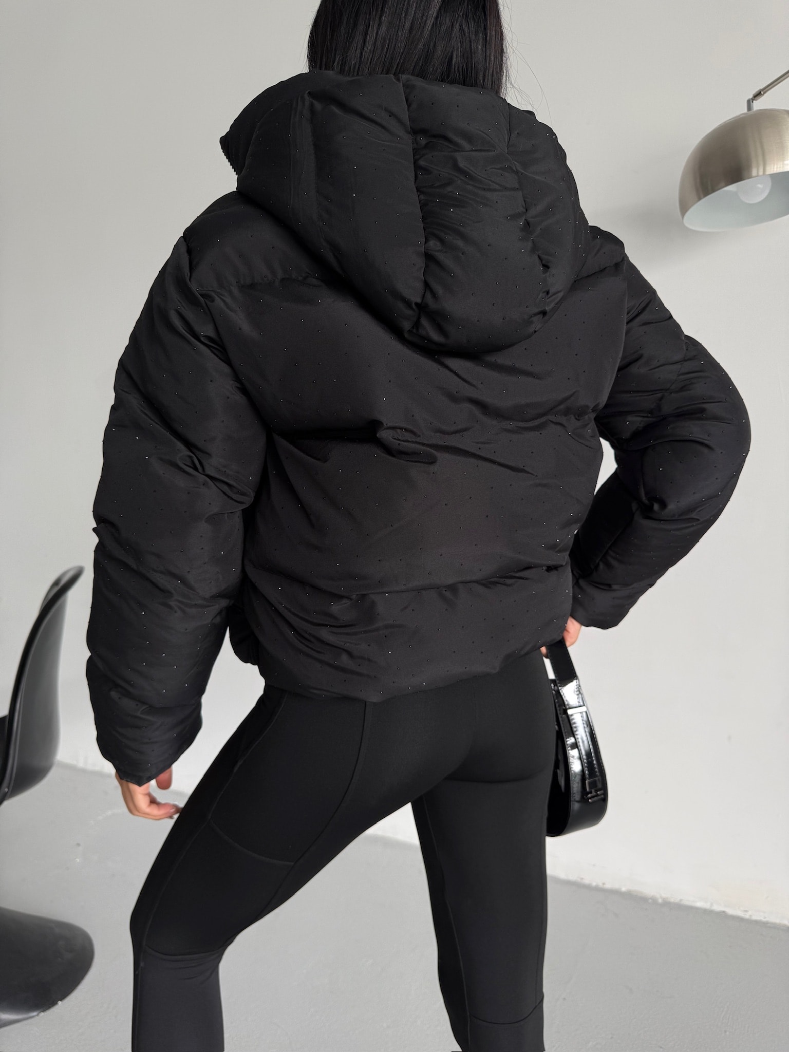 Parlak Taşlı Şişme Mont 