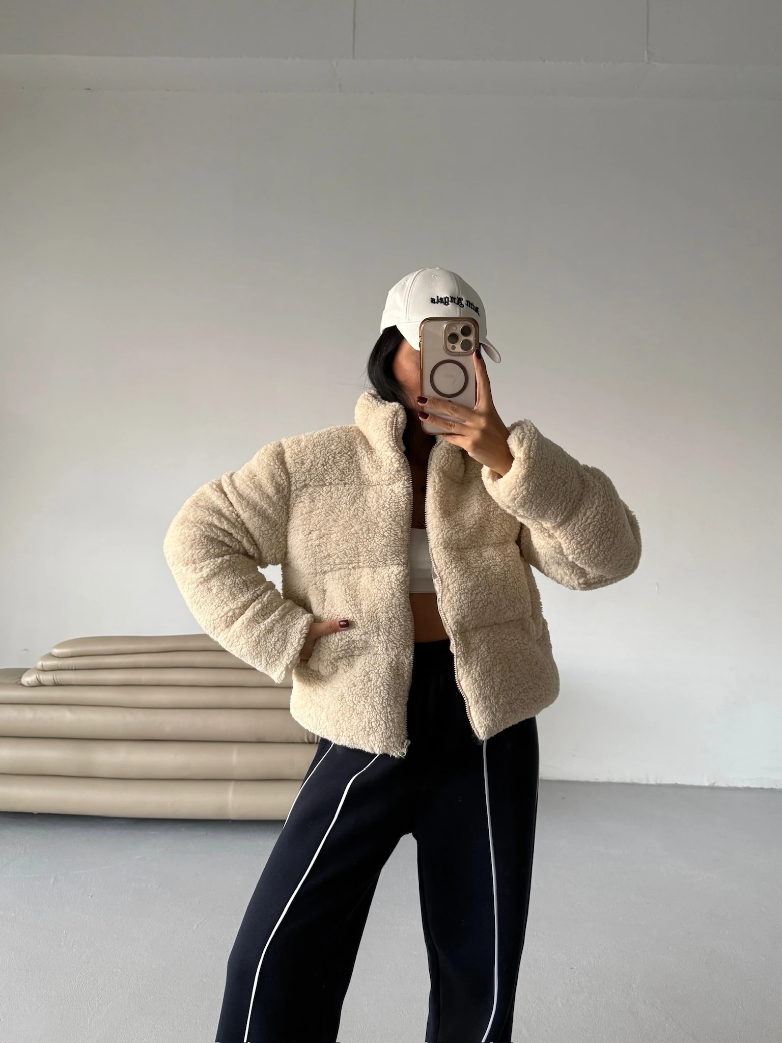 Astarlı Kuzu Şişme Mont