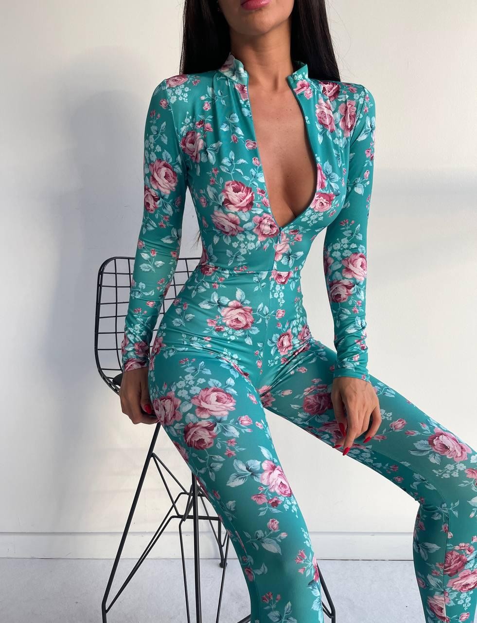 Back Low -Cut Zipper Jumpsuit