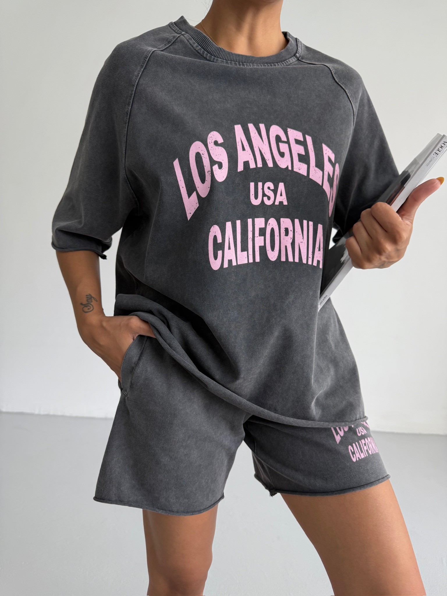 California Yıkamalı Şortlu Takım 