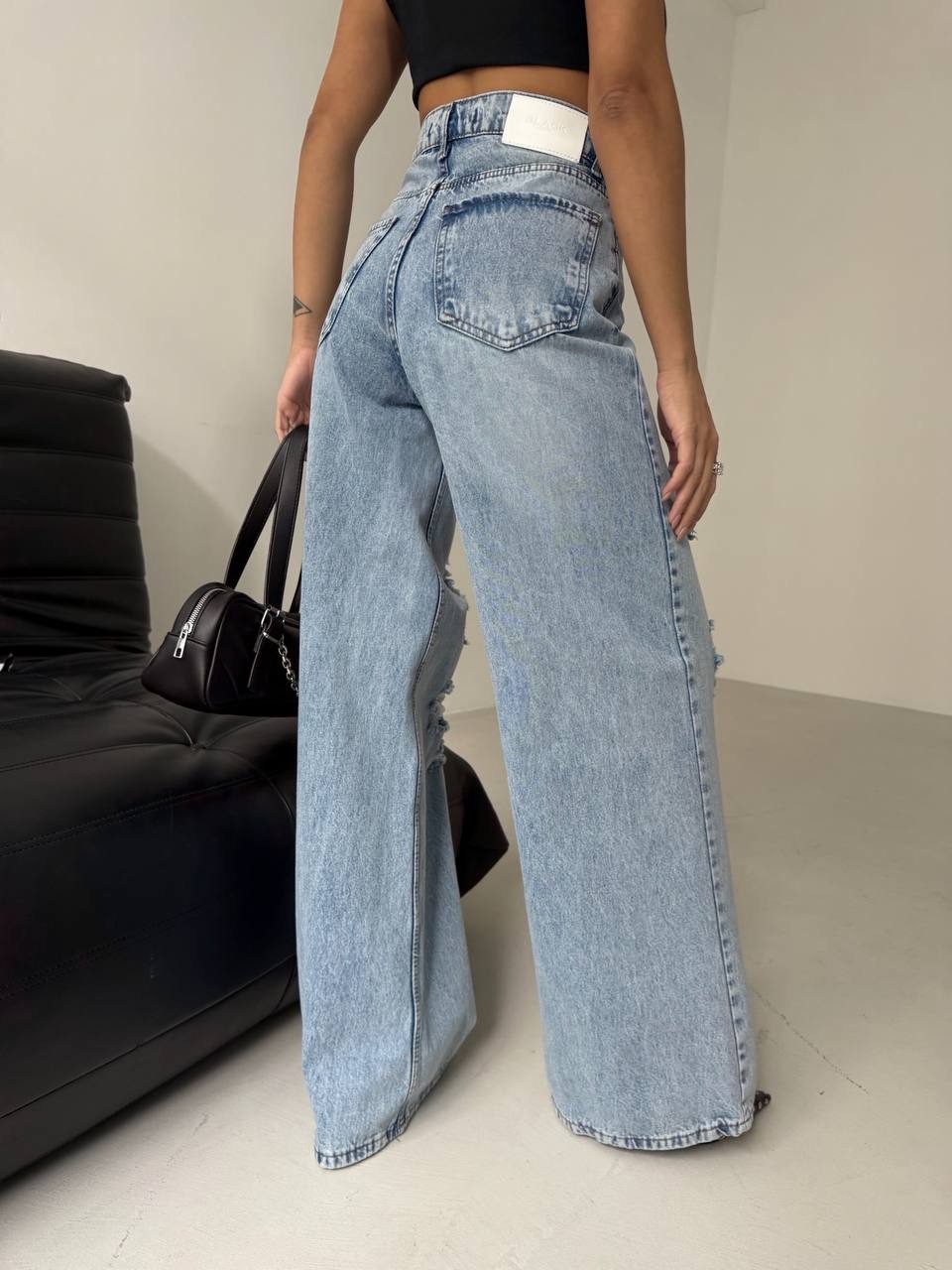 Seven Jean