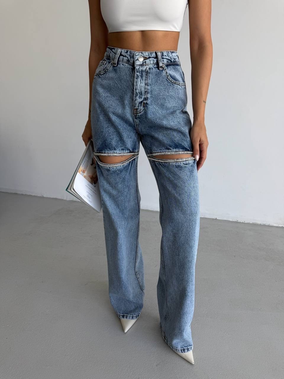 Bacak Dekolte Taşlı Jean