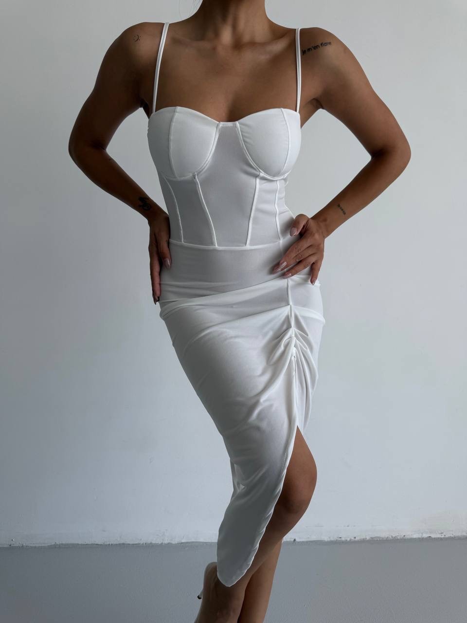 Askılı White Elbise