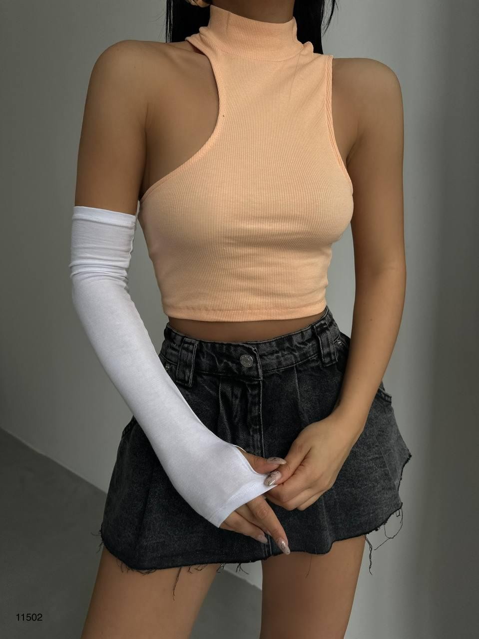 Asymmetrical Collar Kashkorse Crop