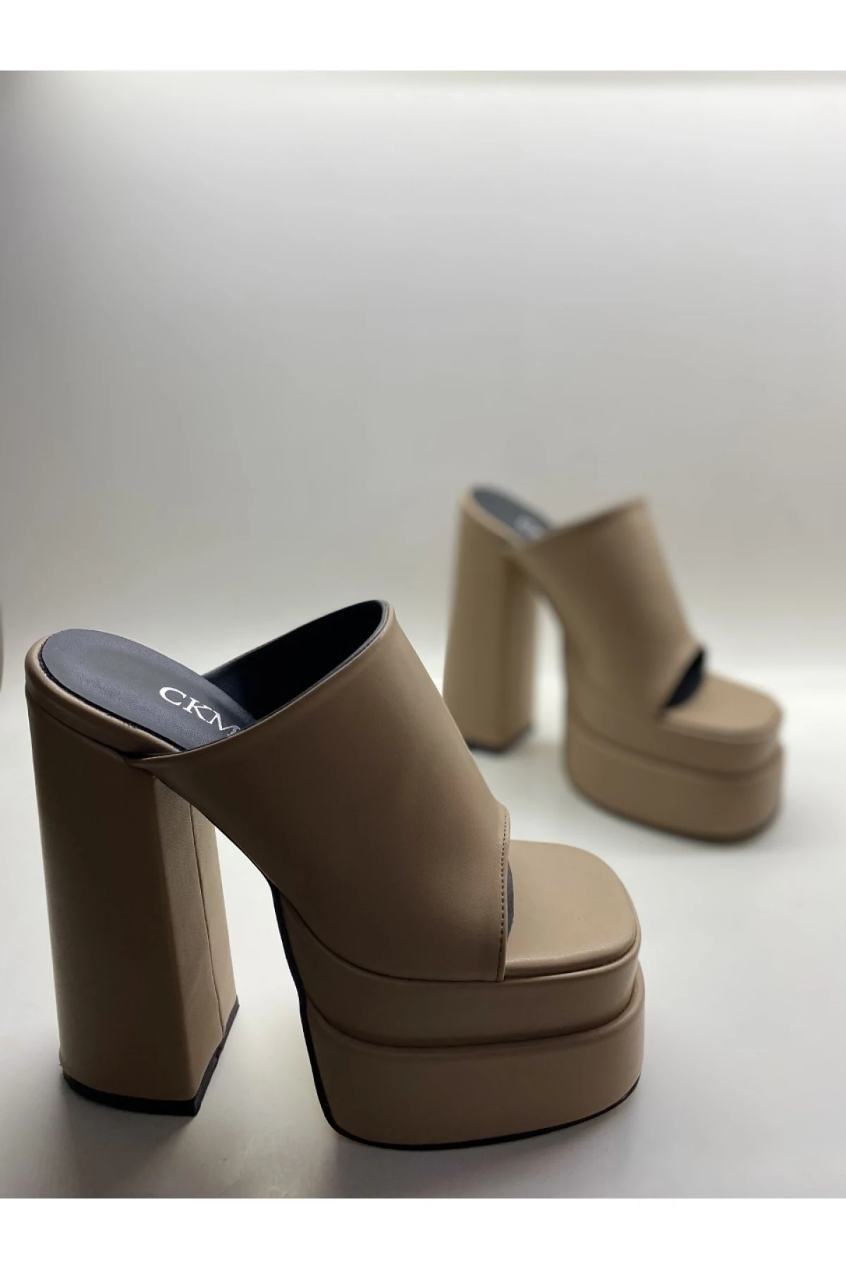 Astraeon Çift Platform Topuklu Sandalet