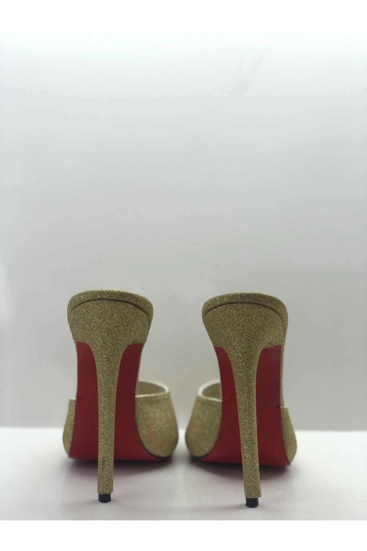 Hakiki Deri Astarlı Altın Cam Kırığı Topuklu Terlik