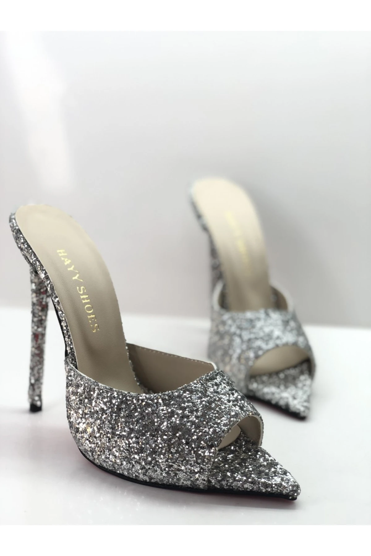 Nova Kaplama Topuk Hakiki Deri Astarlı Topuklu Terlik - Gümüş Cam Kırığı