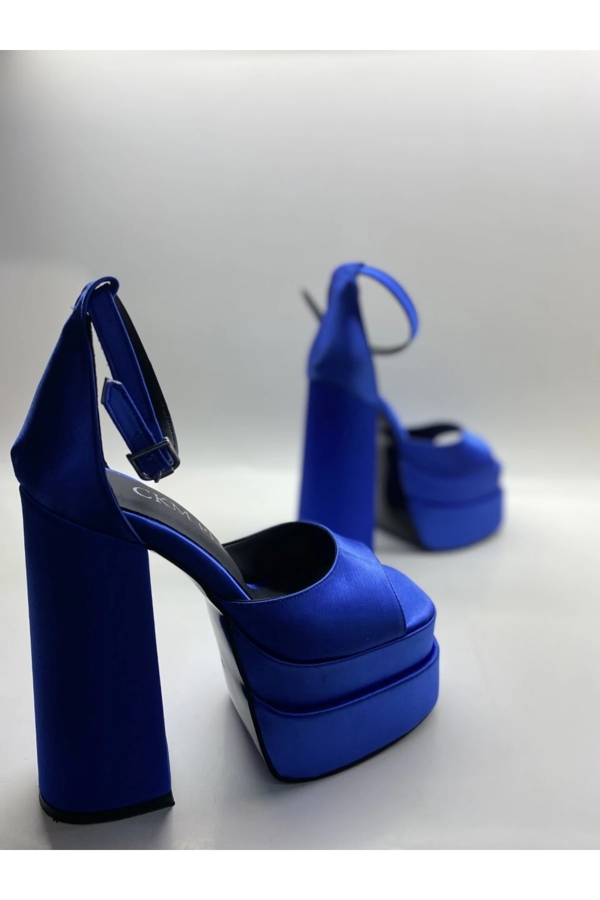 Solistra Bilekten Bağlamalı Çift Platform Topuklu Sandalet