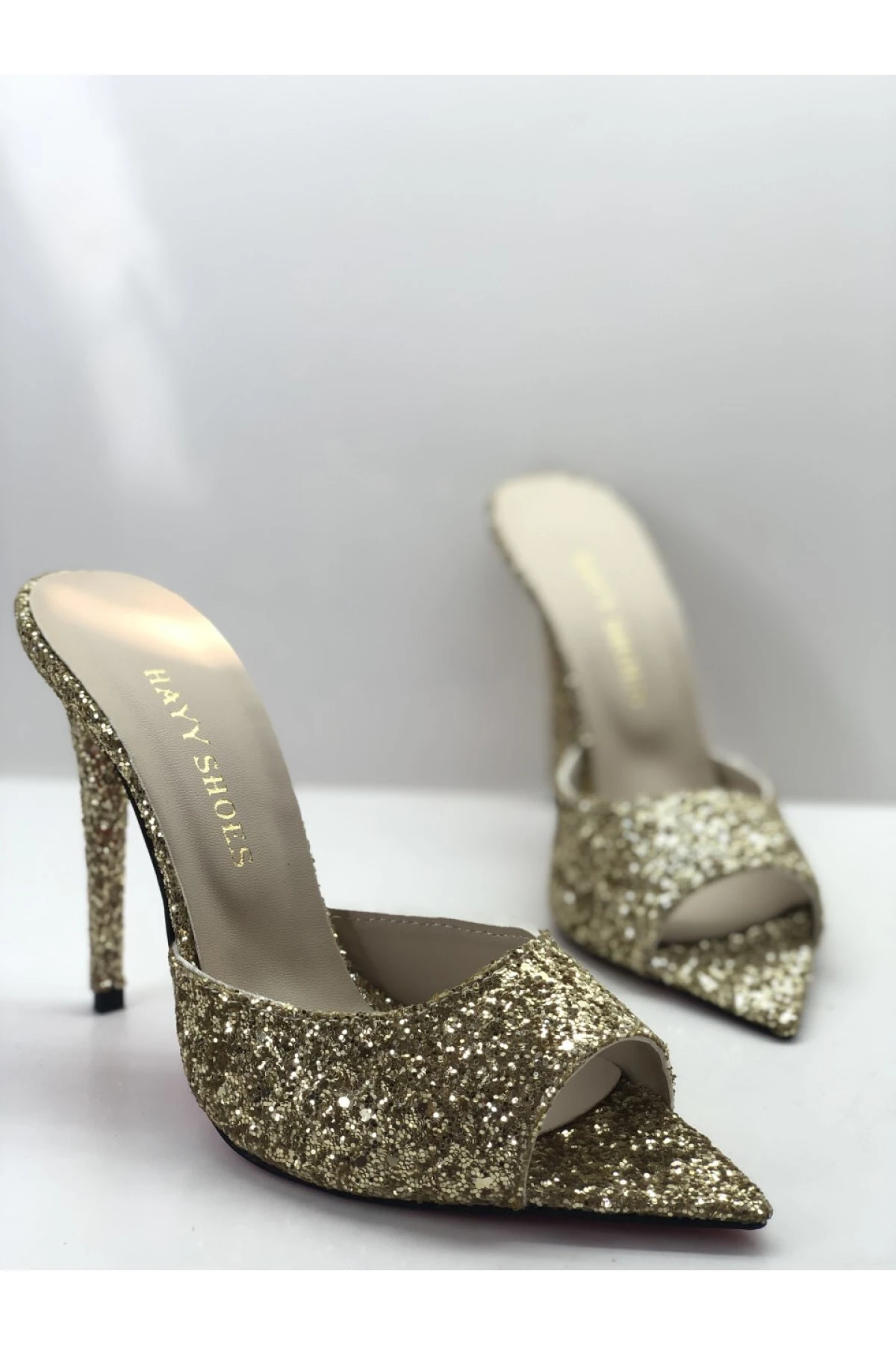 Nova Hakiki Deri Topuklu Terlik - Altın Cam Kırığı