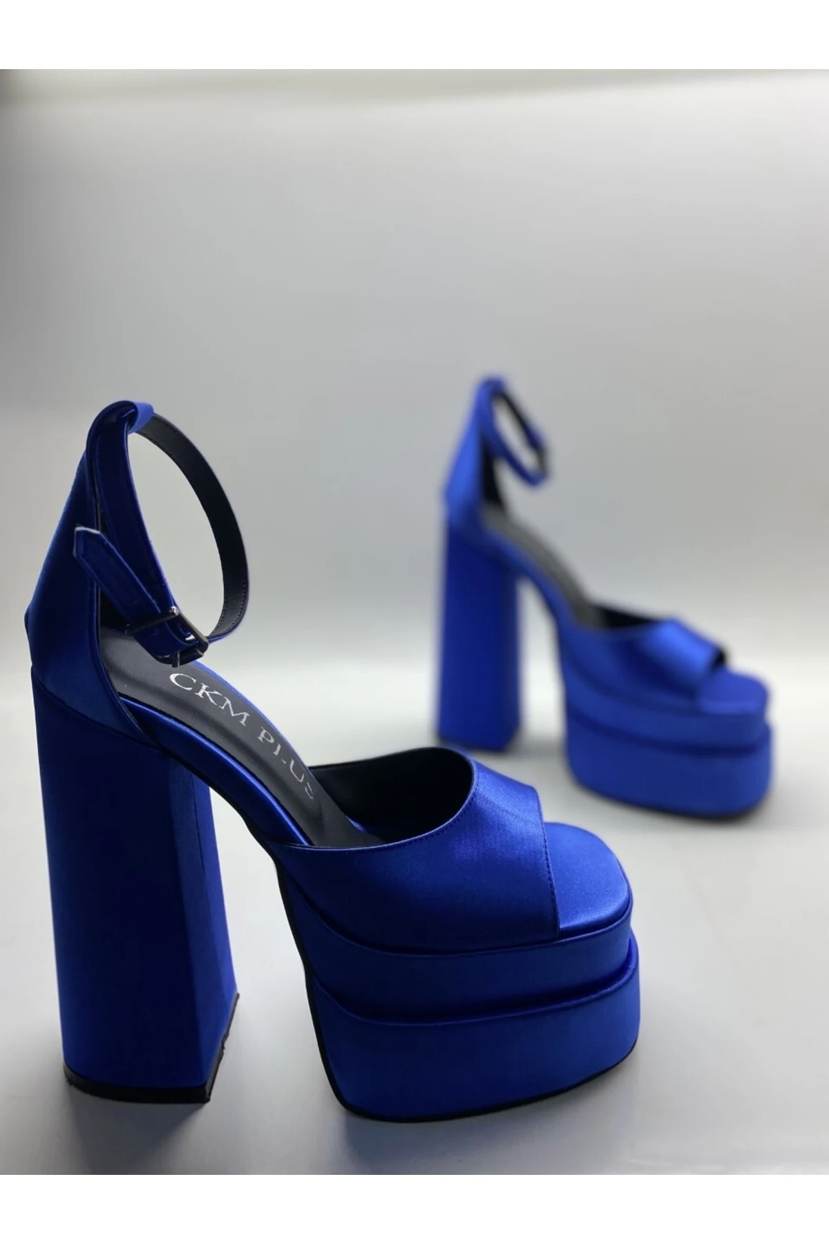 Solistra Bilekten Bağlamalı Çift Platform Topuklu Sandalet - Saks