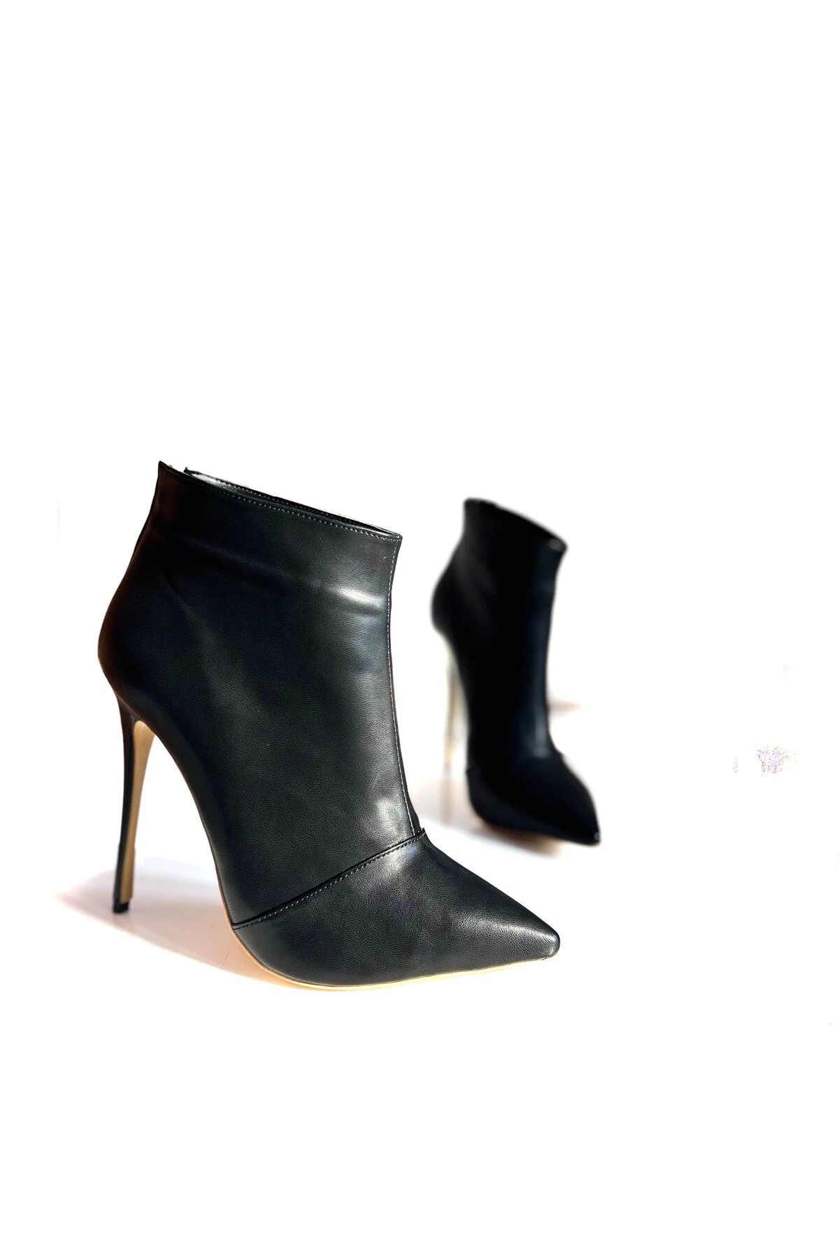 Siyah Mat Yüksek Topuklu Fermuarlı Kadın Bot