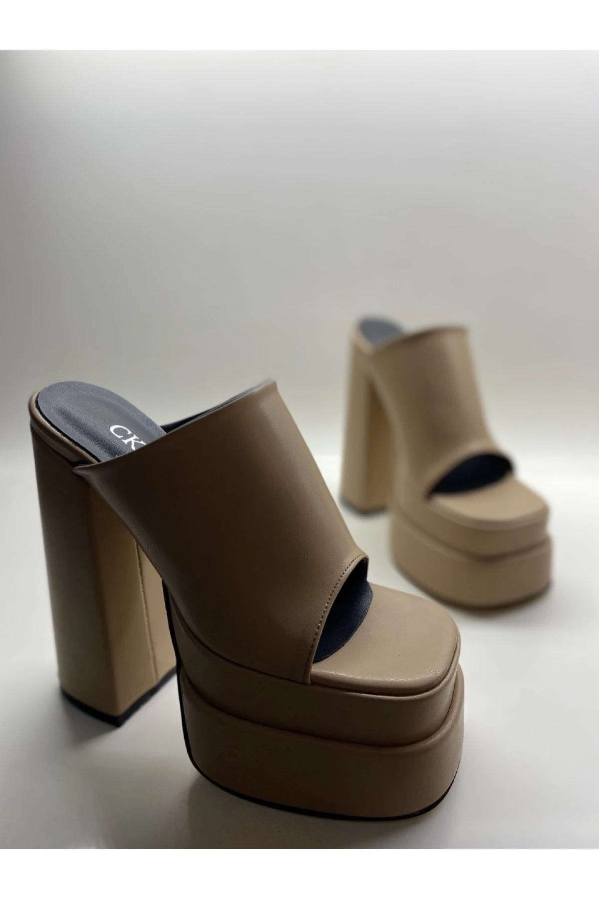 Astraeon Çift Platform Topuklu Sandalet