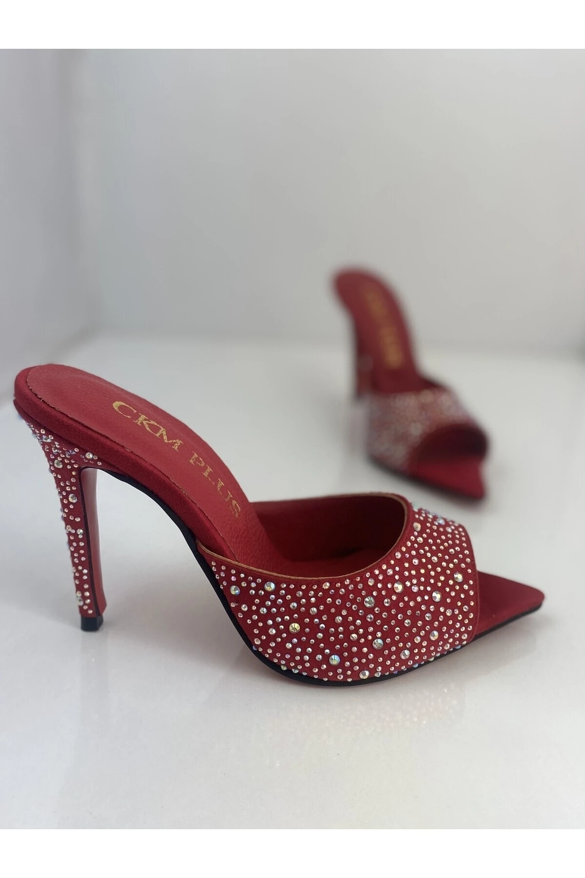 Novella Janjan Taşlı Hakiki Deri Astarlı Kaplama Topuk Aynalı Jürdan Topuklu Terlik - Kırmızı Süet