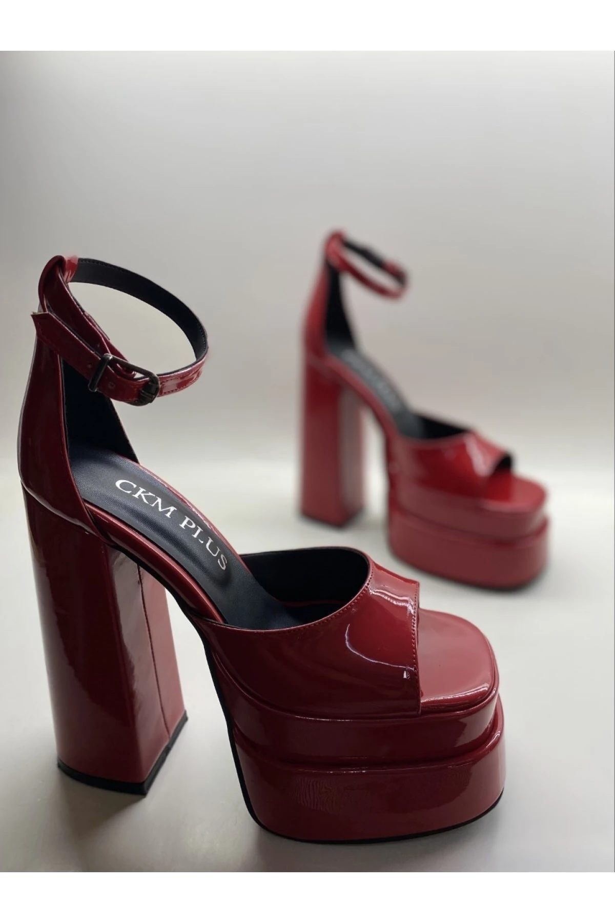 Solistra Bilekten Bağlamalı Çift Platformlu Topuklu Sandalet - Kirmizi