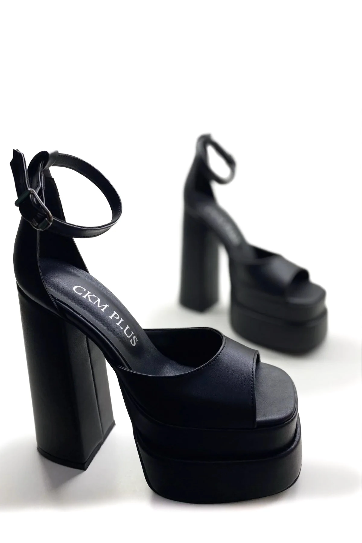 Solistra Bilekten Bağlamalı Çift Platformlu Topuklu Sandalet