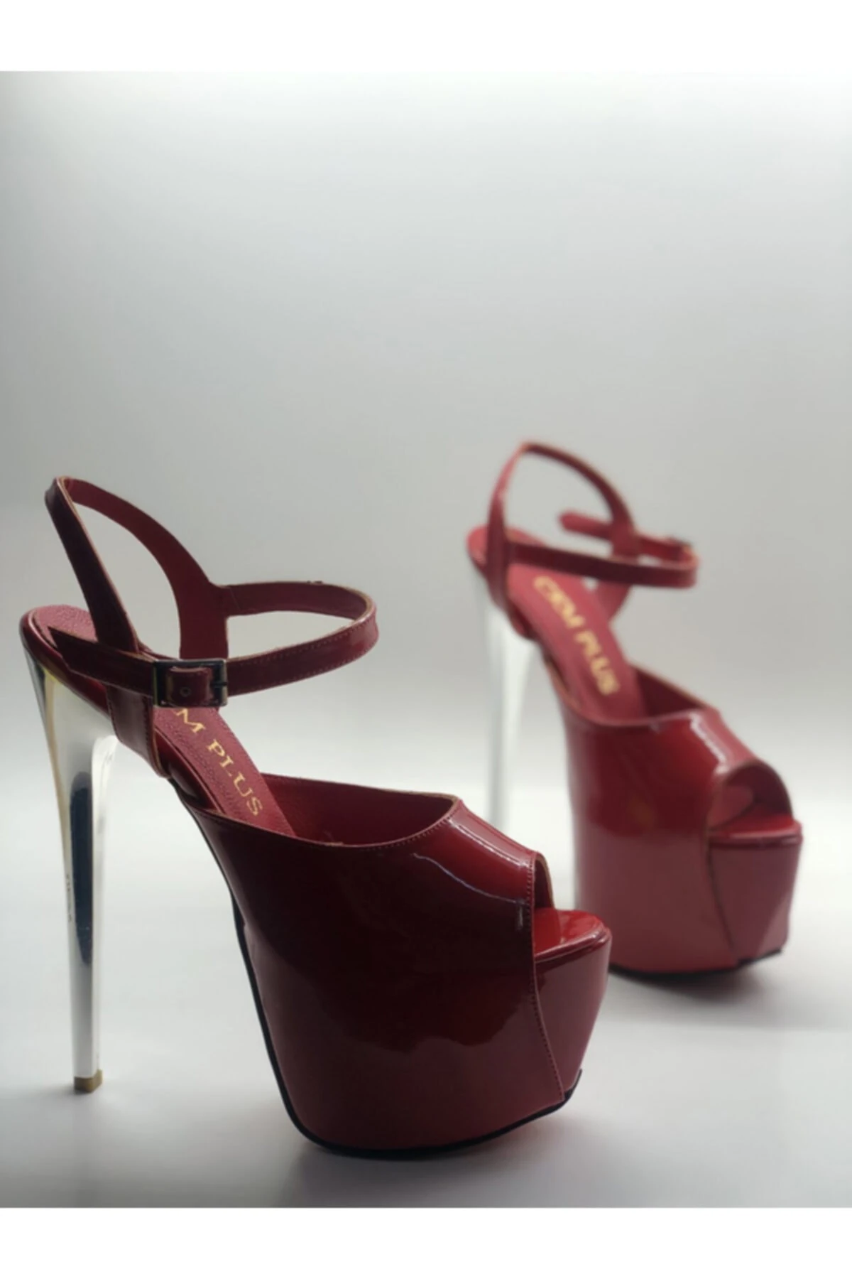 Kırmızı Rugan Hakiki Deri Astarlı Platform Topuklu Ayakkabı Sandalet