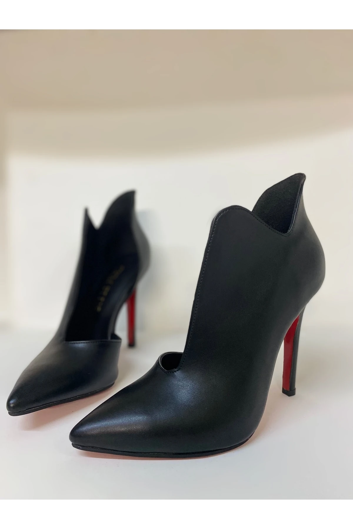 Özel Tasarım Love Siyah Deri Aynalı Jürdan Kaplama Topuk Stiletto Bottie Kadın Topuklu Bot