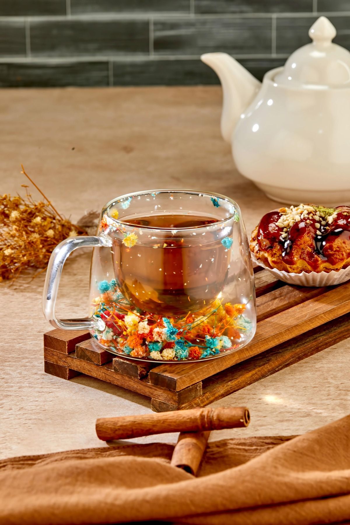 Çiçek Motifli Çift Camlı Isıya Dayanıklı Cam Bardak – Kulplu - TEKLİ