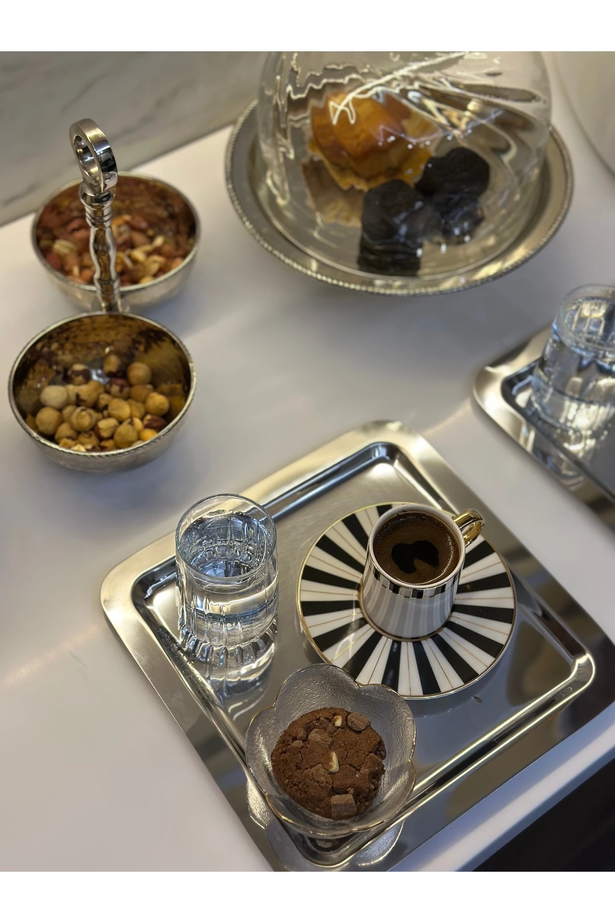 6'LI ÇELİK 22 CM KARE ÇAY,KAHVE,PASTA DEKORATİF SERVİS TEPSİSİ