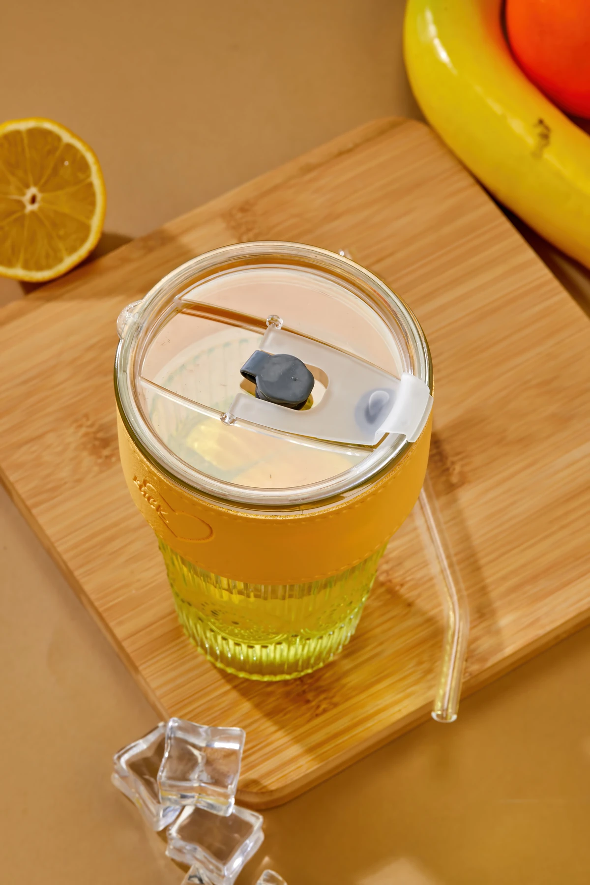 Premium Cam Bardak – Şerit Detaylı, Sızdırmaz Kapaklı / Cam Pipet Hediyeli / Sarı Şeritli