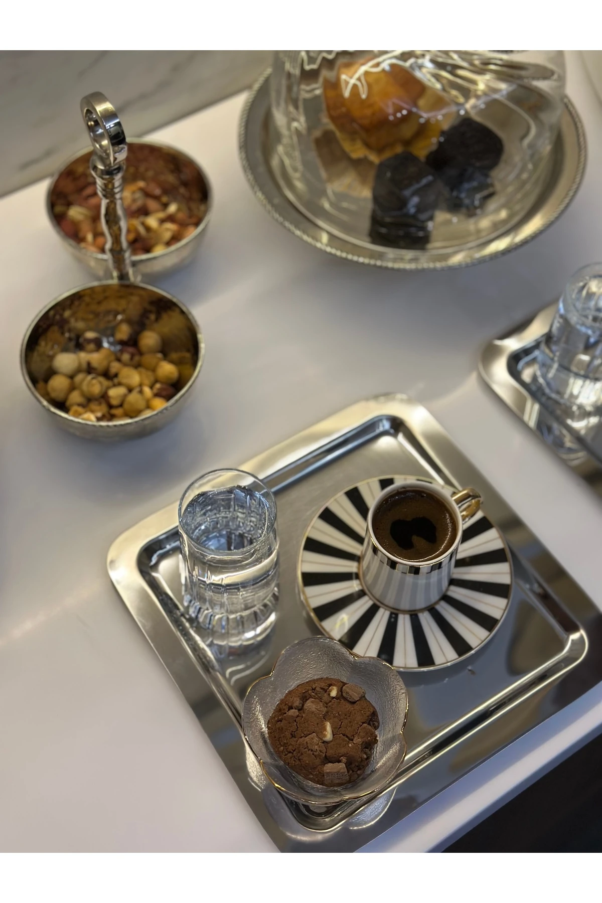 6'LI ÇELİK 22 CM KARE ÇAY,KAHVE,PASTA DEKORATİF SERVİS TEPSİSİ