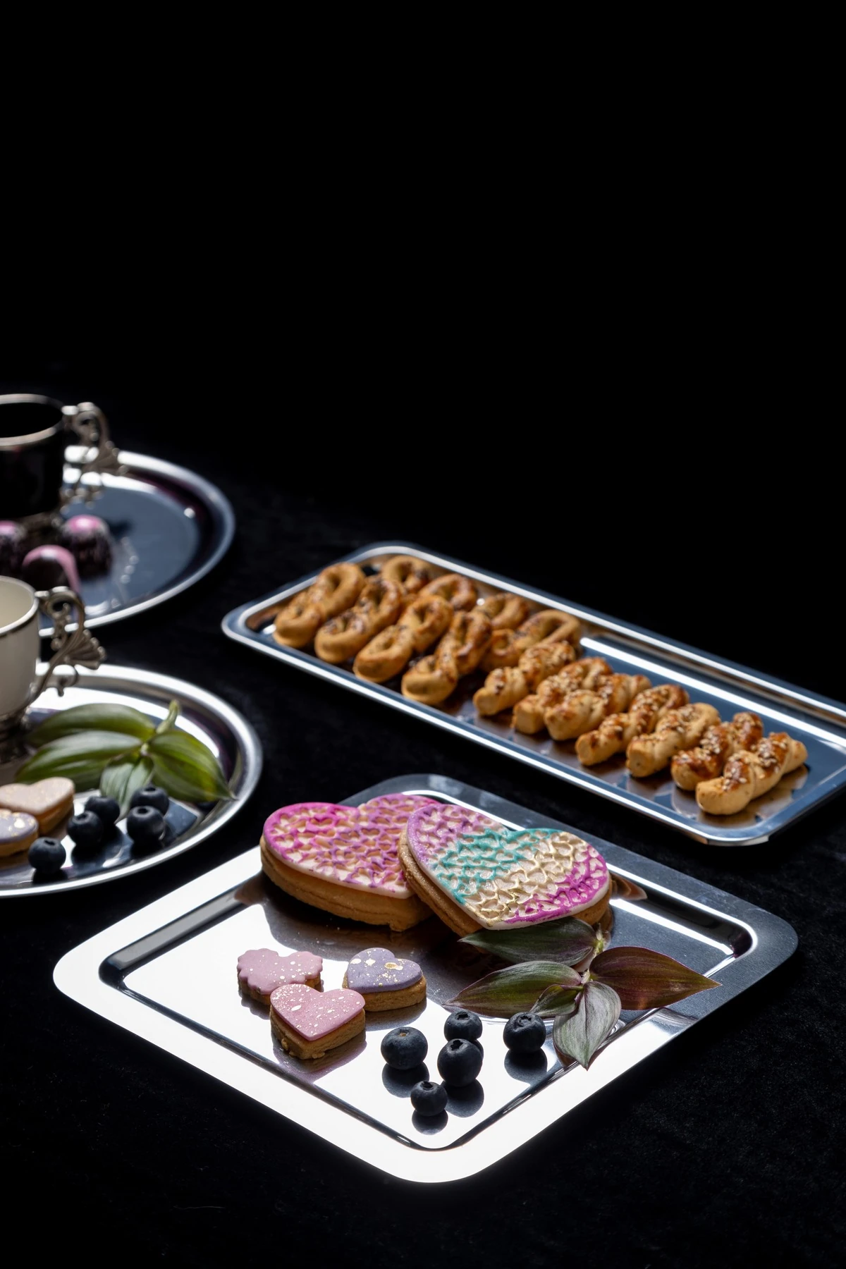 2'Lİ ÇELİK 22 CM KARE ÇAY,KAHVE,PASTA DEKORATİF SERVİS TEPSİSİ