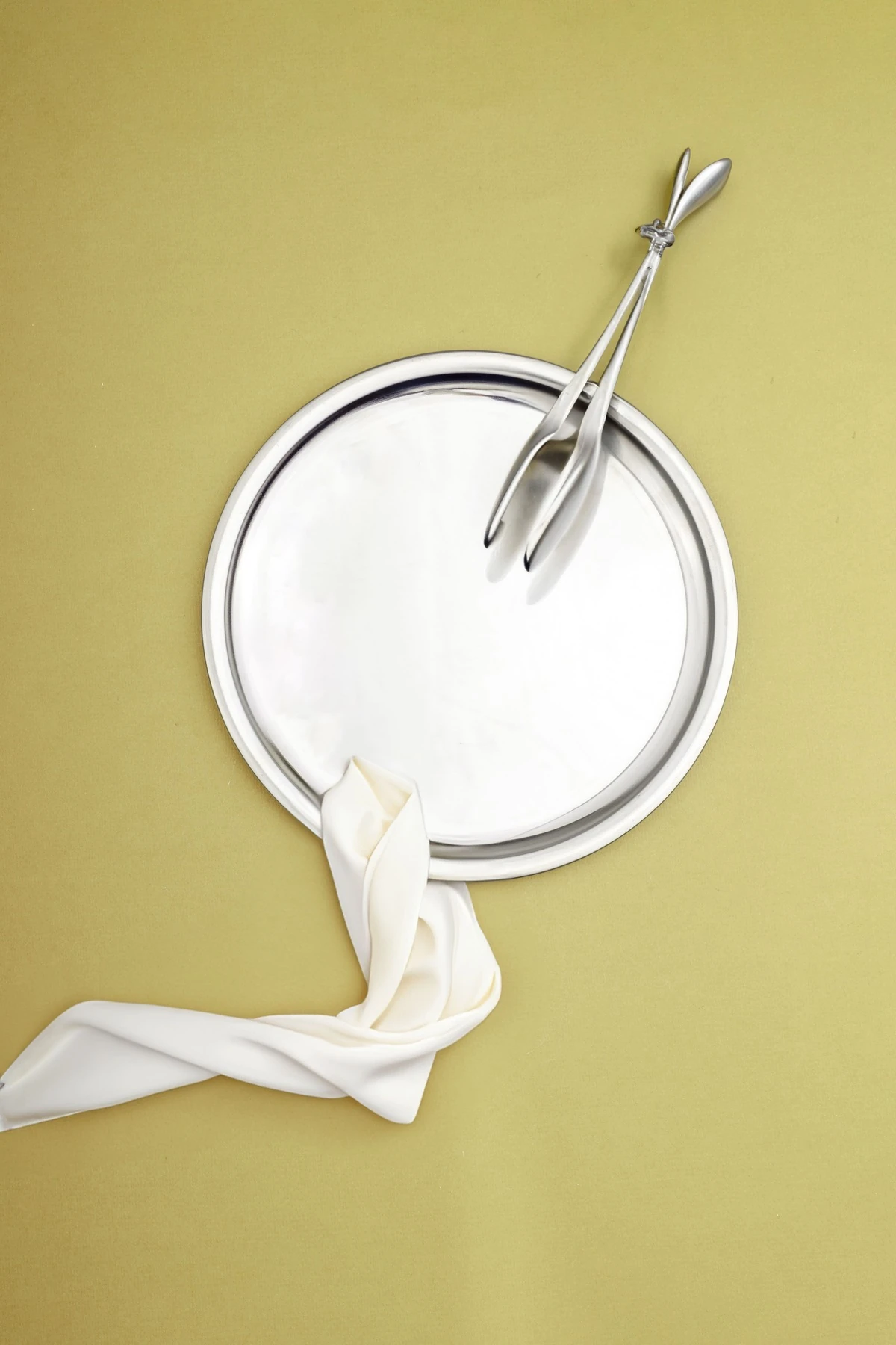 2'Lİ ÇELİK 21 CM YUVARLAK ÇAY,KAHVE,PASTA DEKORATİF SERVİS TEPSİSİ