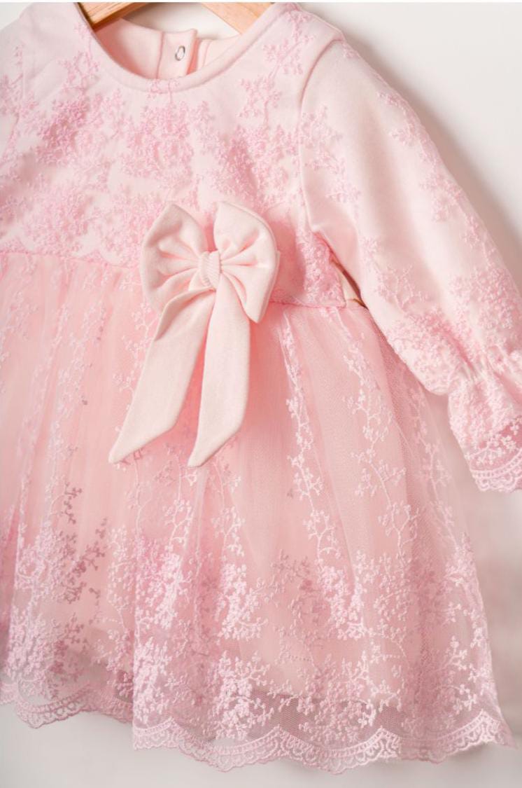 ZARİF DANTELLERLE BEZENMİŞ PAMUK KIZ BEBEK ELBİSE ( BANDANA DAHİLDİR )