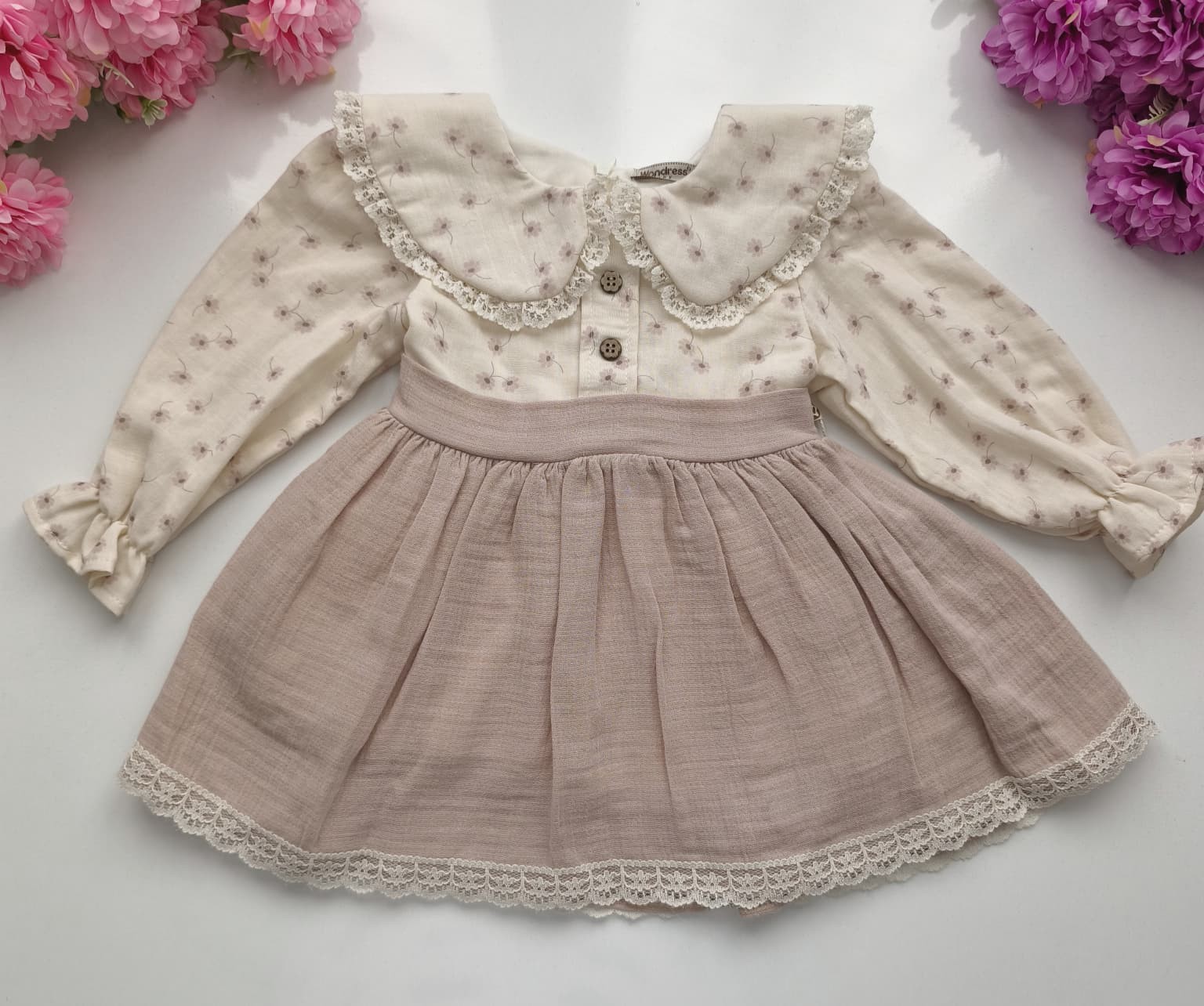%100 PAMUK DANTELİ ZARİF BEBE YAKA DETAYLI KIZ BEBEK ELBİSE ( ETEĞİ GÜLKURUSU )