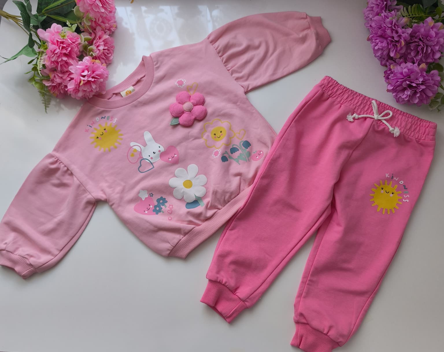 ÇİÇEKLİ PAMUKLU KUMAŞ KIZ BEBEK PİJAMA TAKIMI