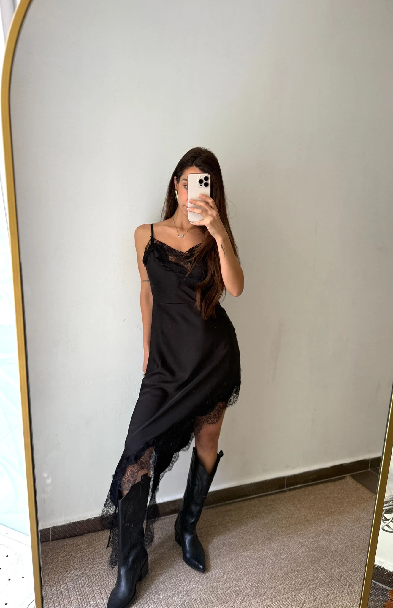 DANTEL DETAY ELBİSE - Siyah