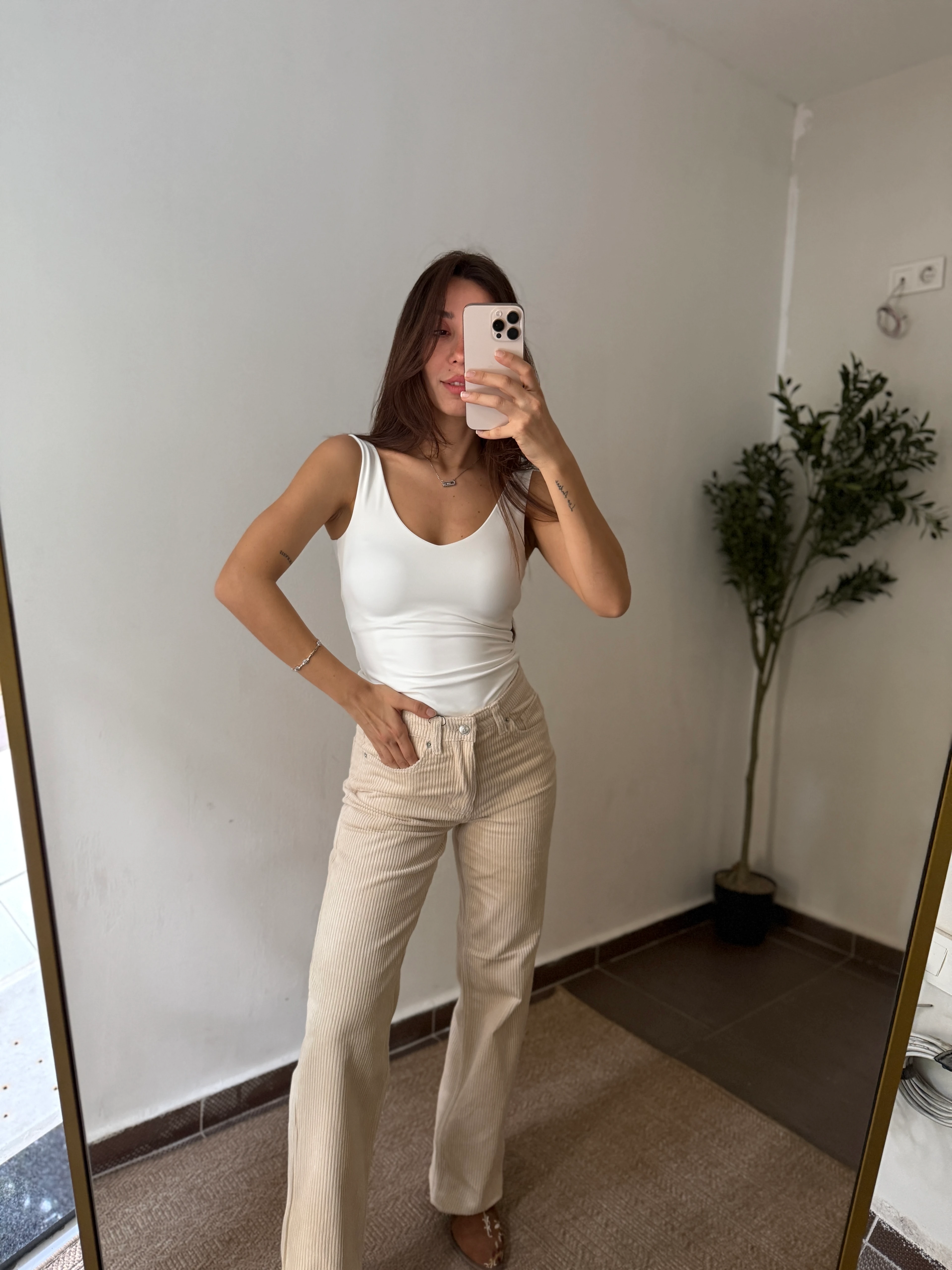 KALIN ASKI SIRT DETAY BODYSUİT - Beyaz