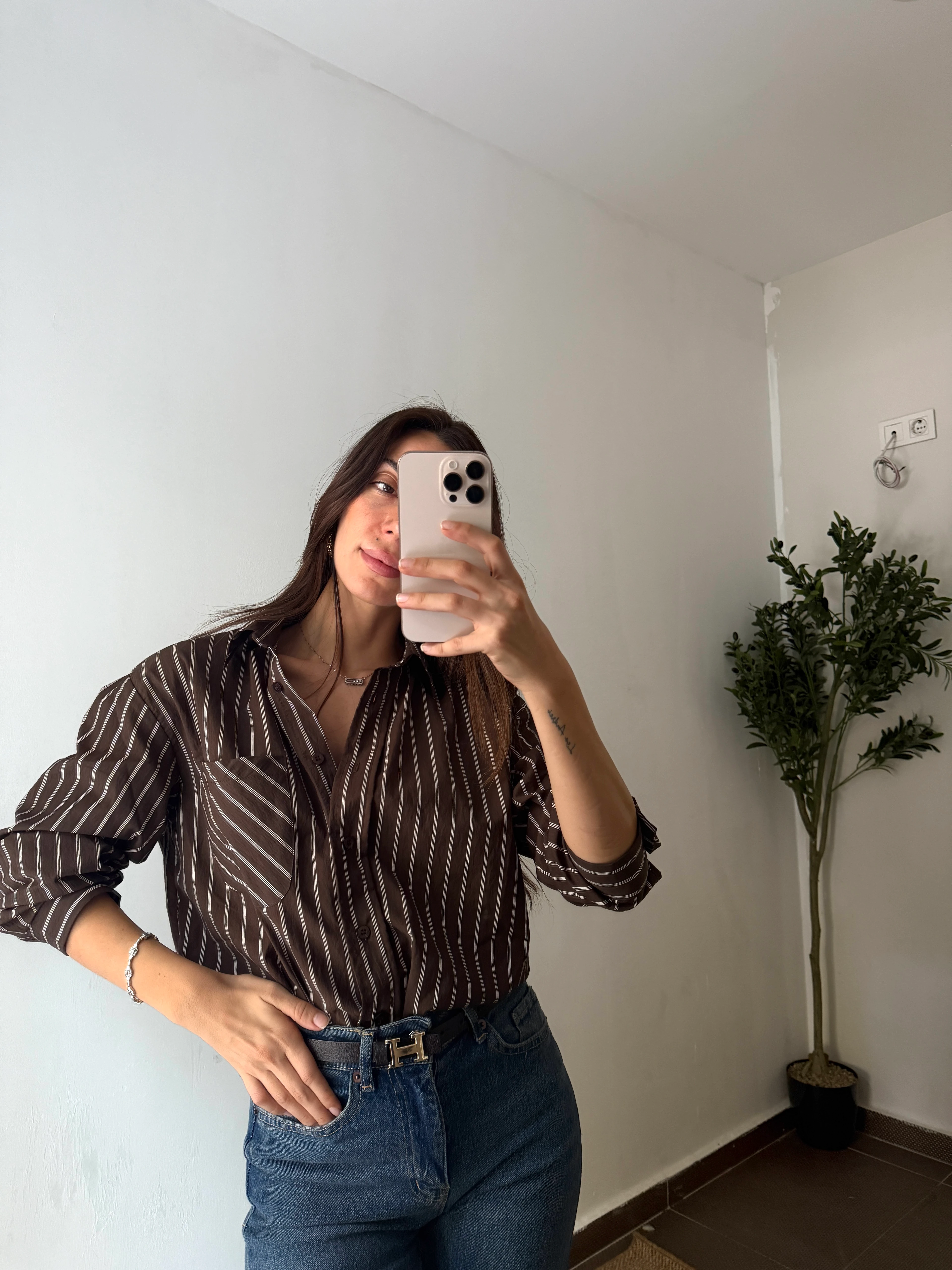 KAHVE ÇİZGİLİ GÖMLEK 