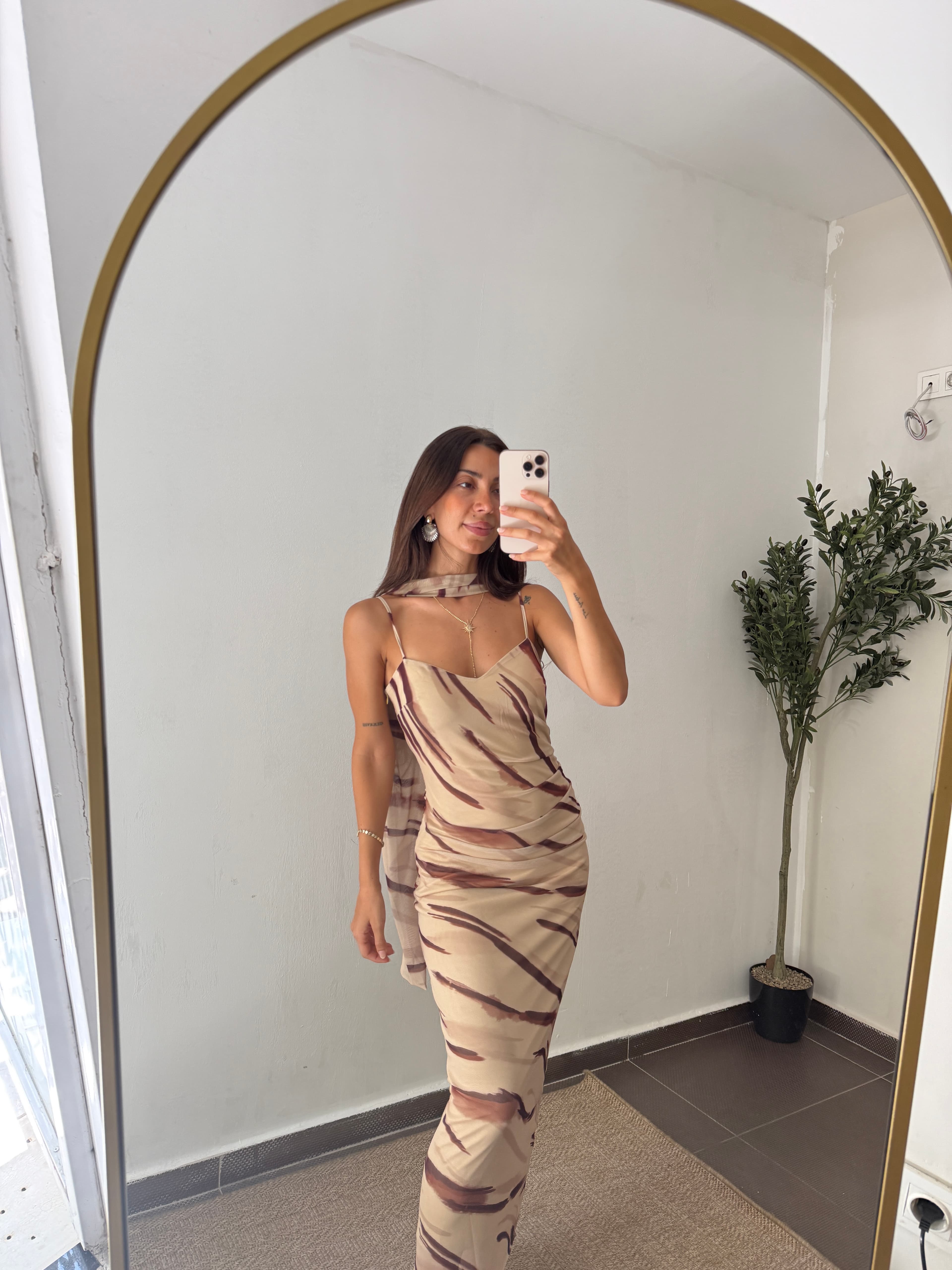 FULAR DETAYLI MİDİ TÜL CAPE ELBİSE