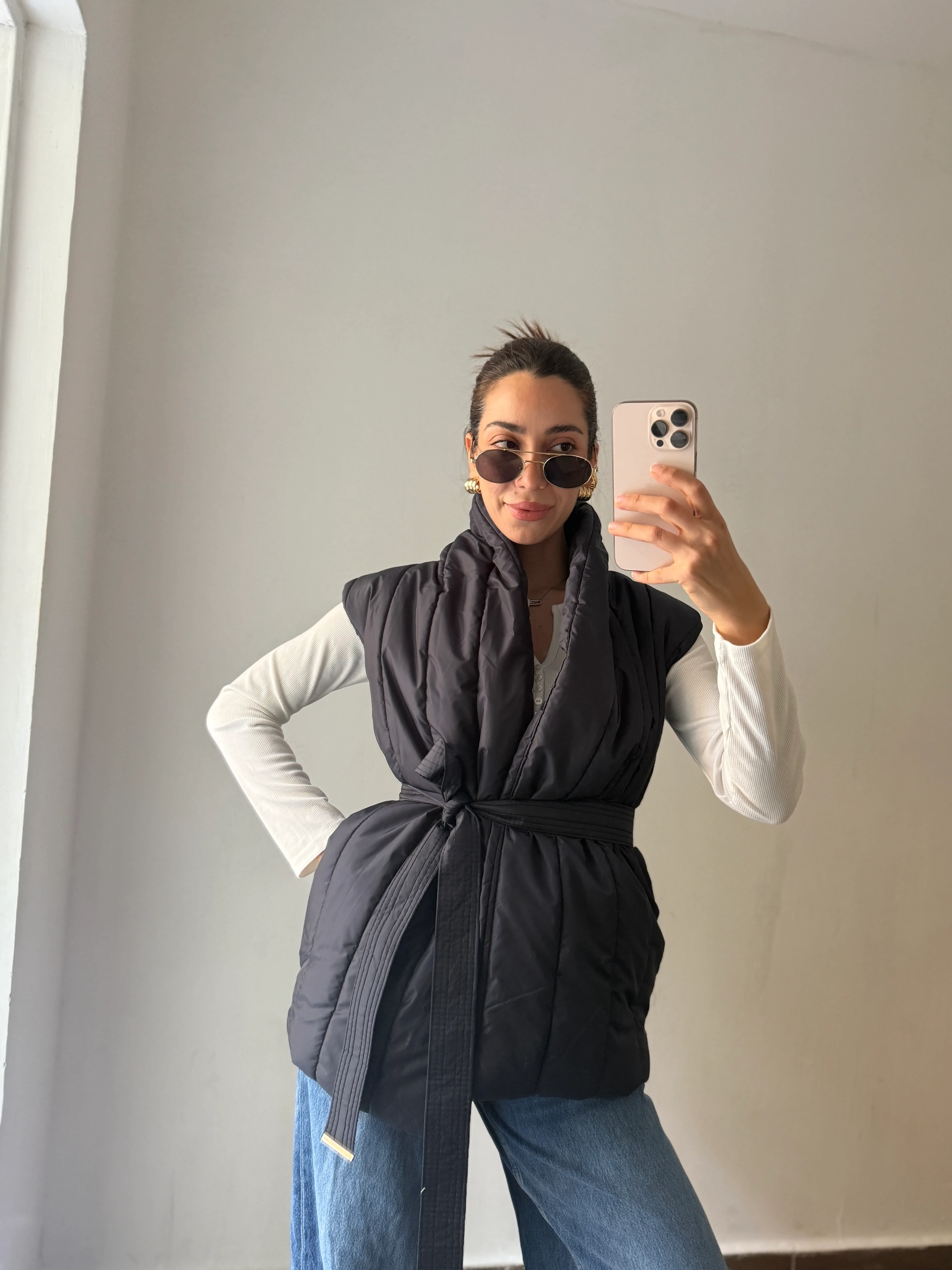 ŞİŞME  ARKA DETAYLI KUŞAKLI YELEK 