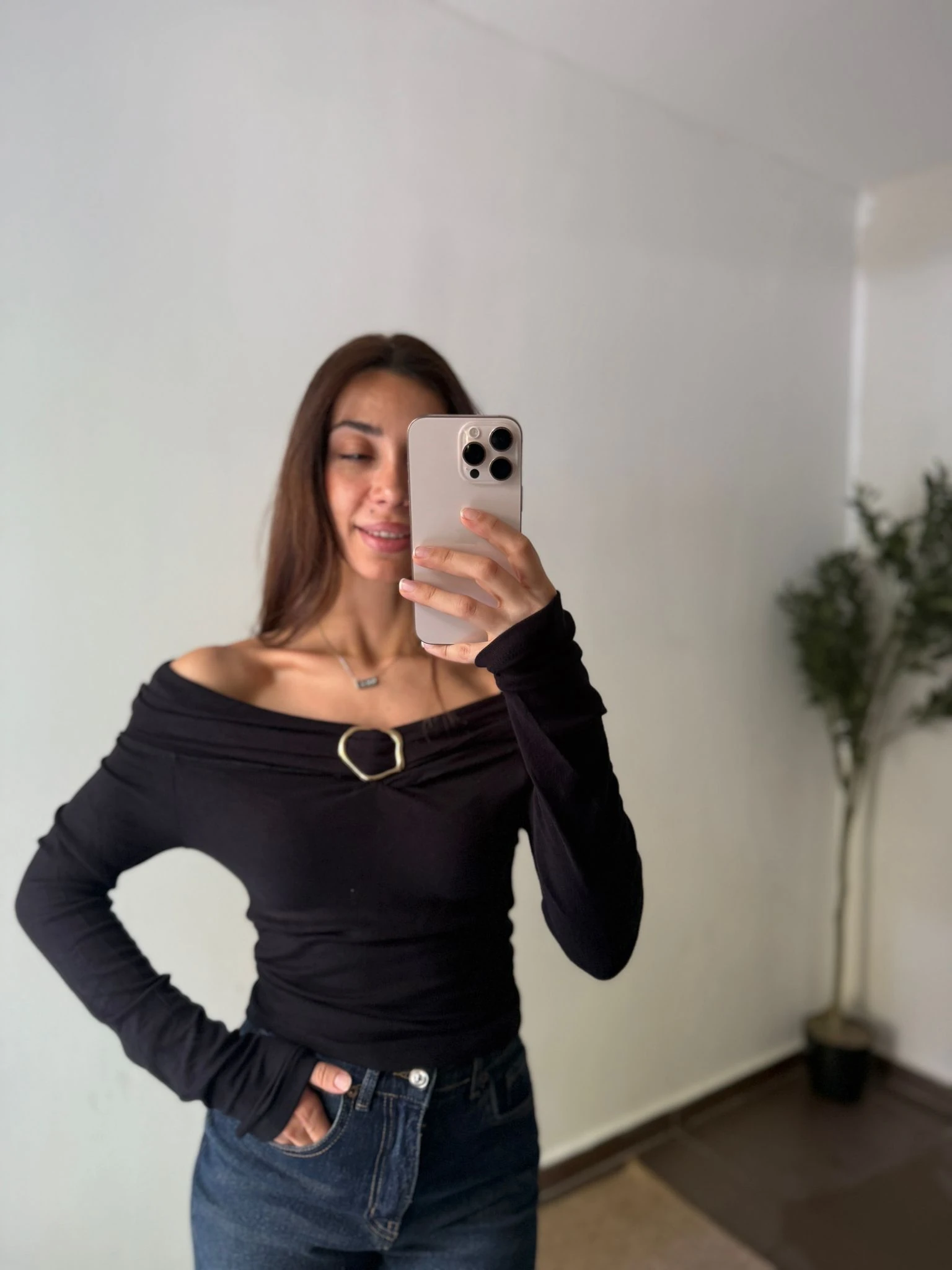 GOLD DETAY MADONNA YAKA  - Siyah