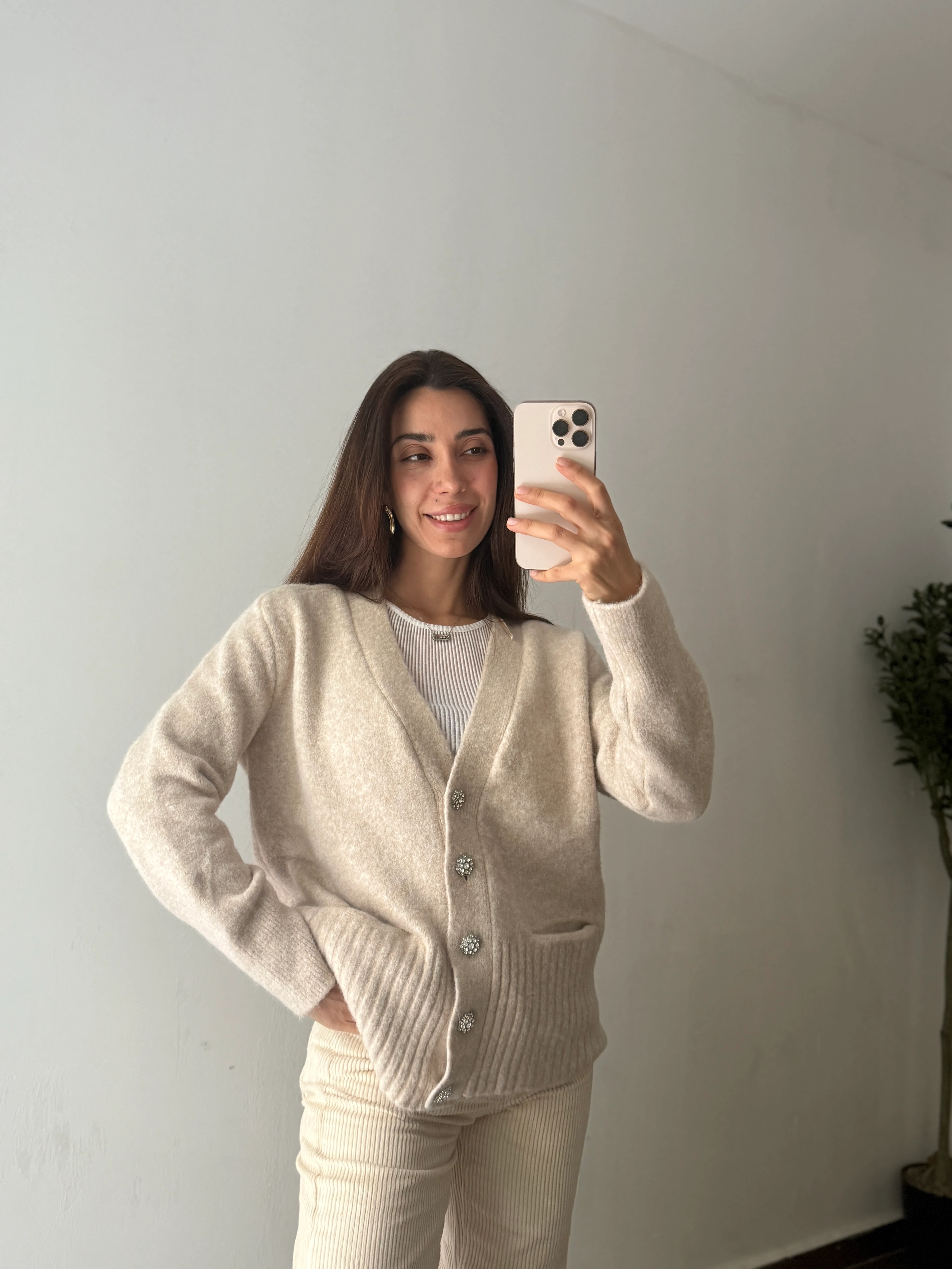 IŞILTILI DÜĞME DETAY HIRKA