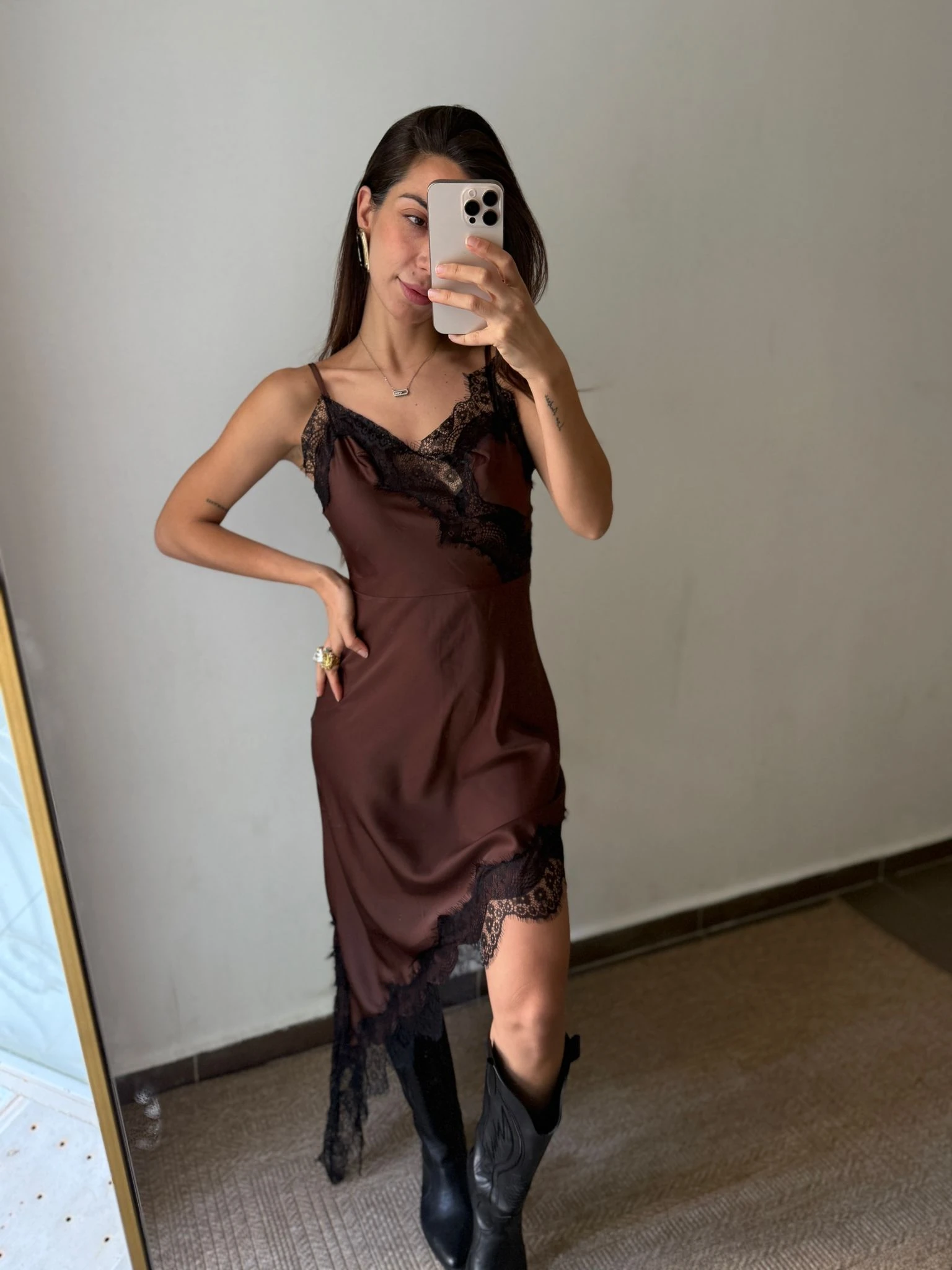 DANTEL DETAY ELBİSE - Kahve