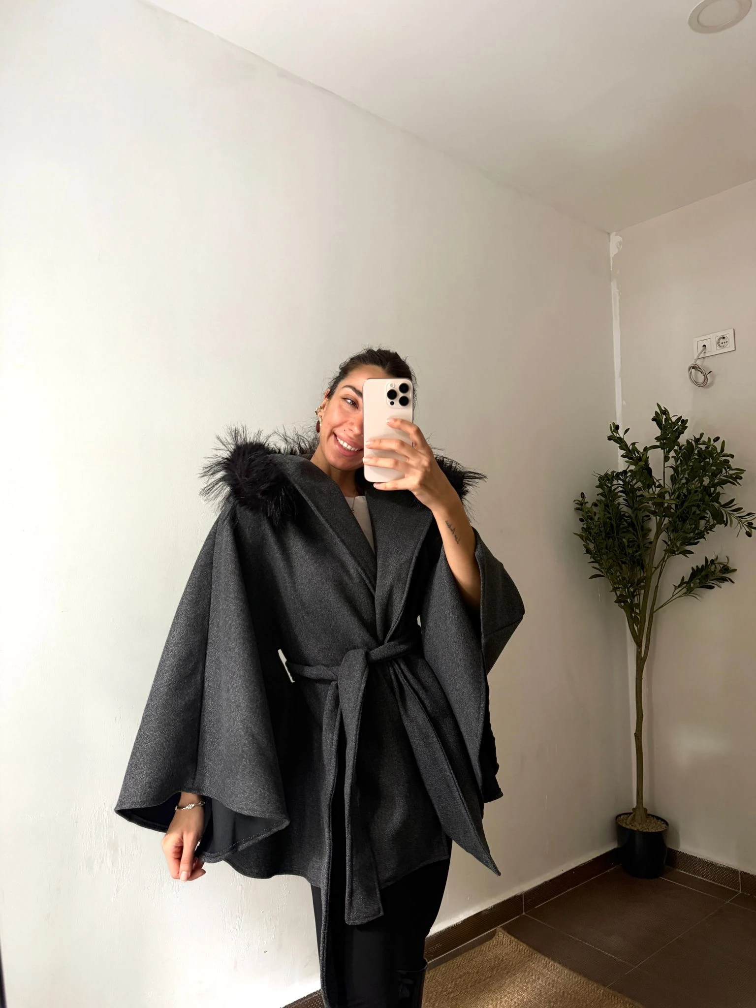 KÜRK DETAYLI PREMİUM KAŞE PANÇO - Antrasit