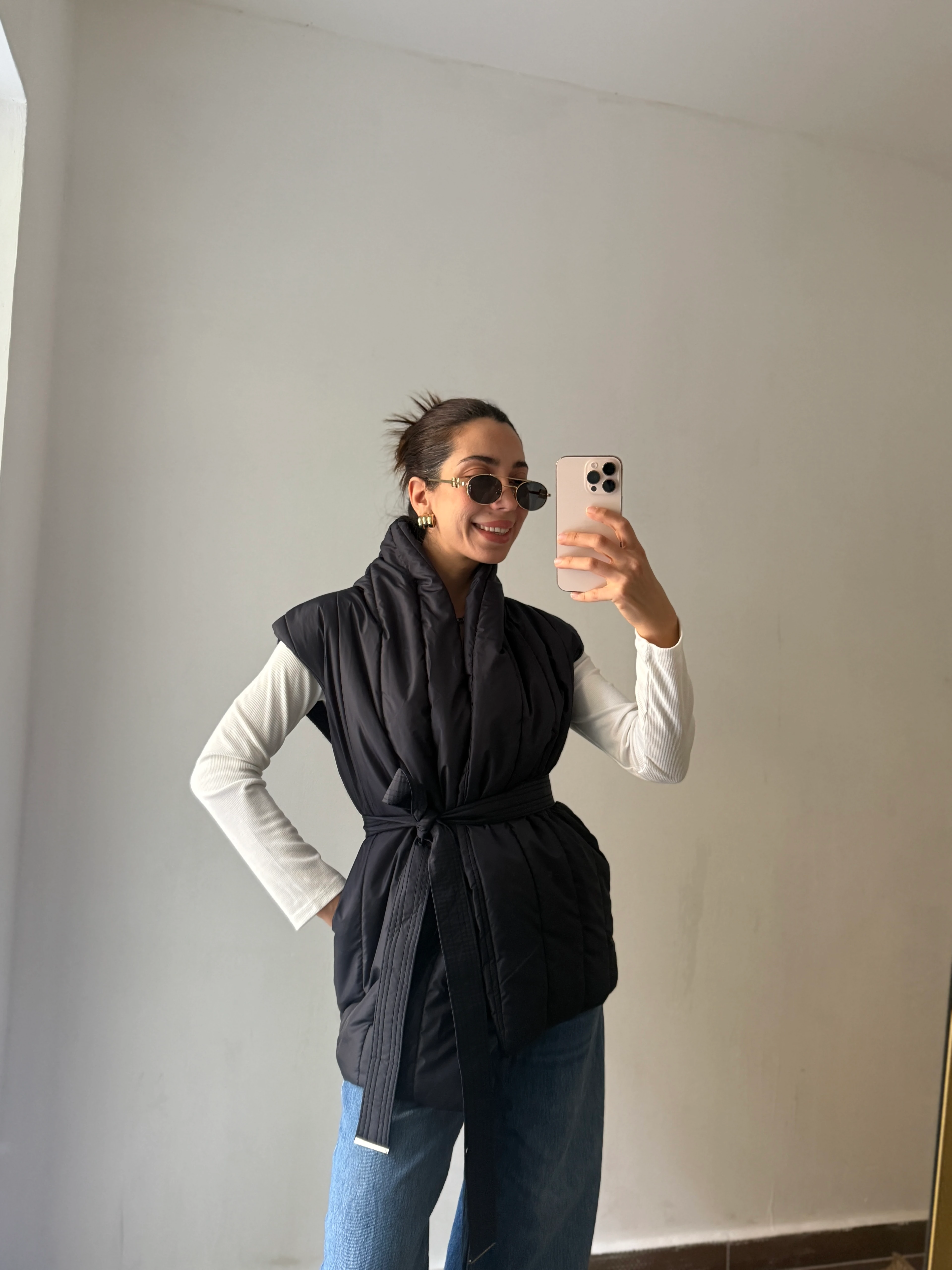 ŞİŞME  ARKA DETAYLI KUŞAKLI YELEK 