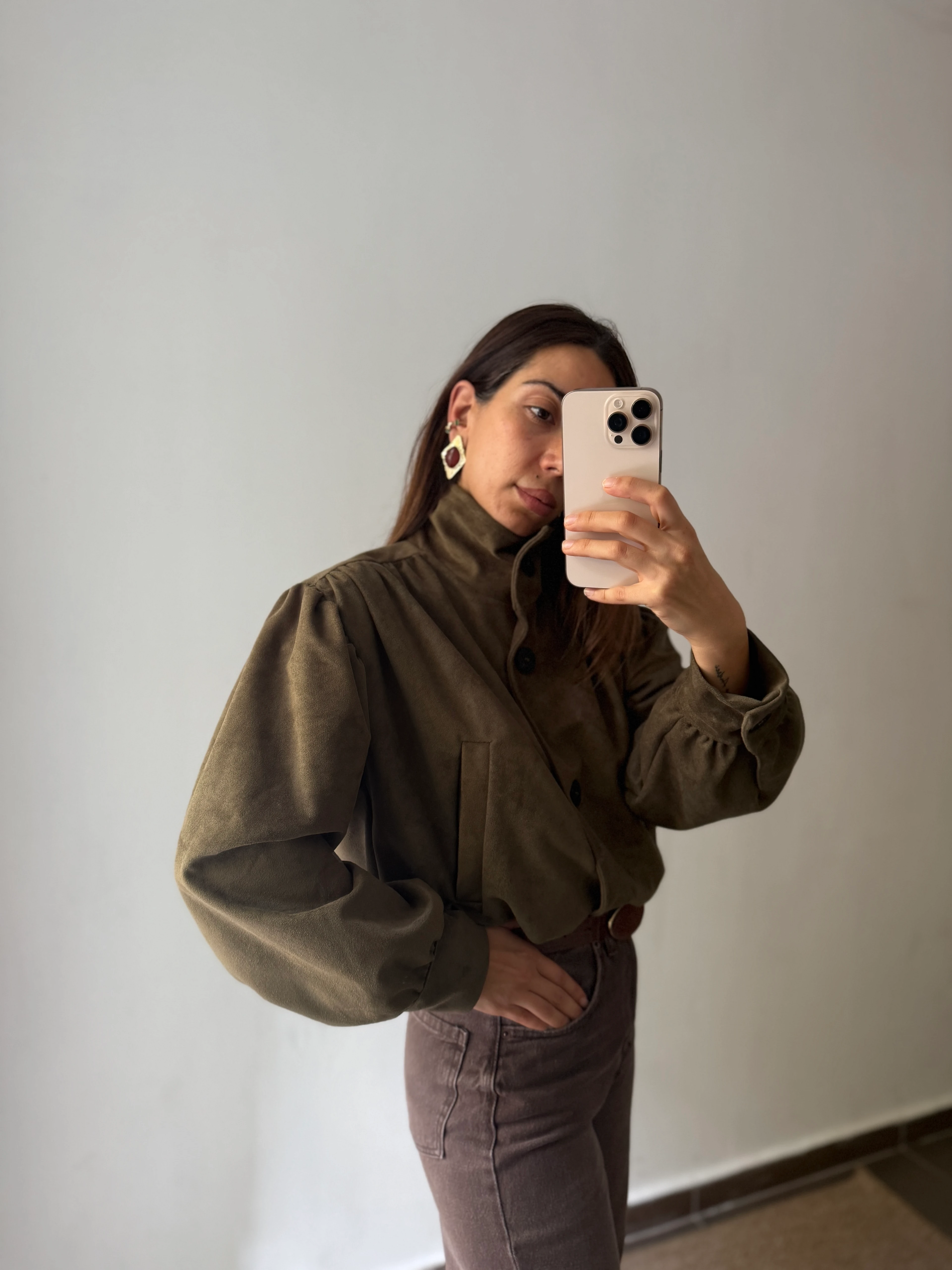 DİK YAKA NUBUK CEKET 